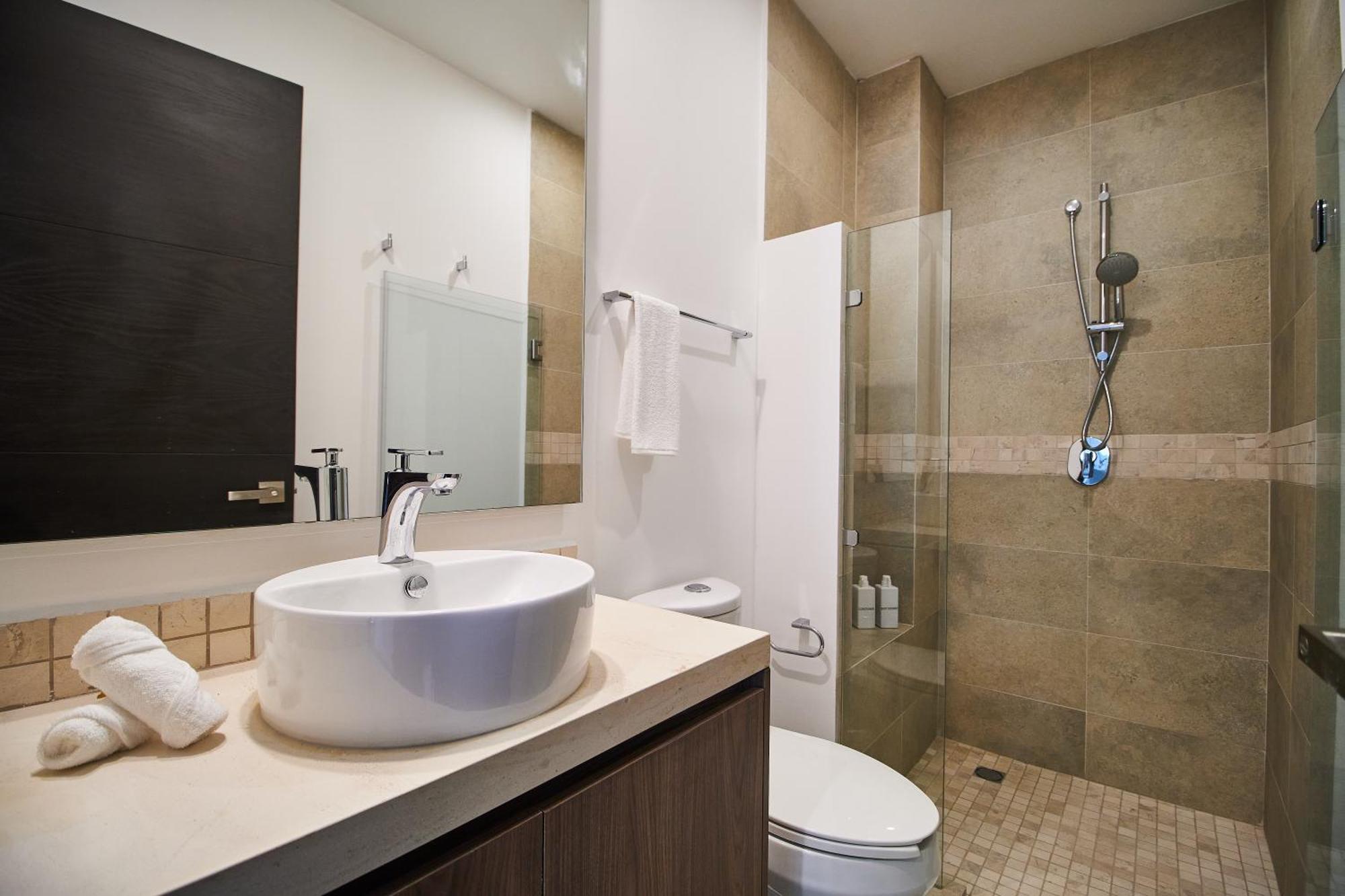 Apartment Premium With Pools, Gym, Yoga Deck & Bbq Grill In Gated *