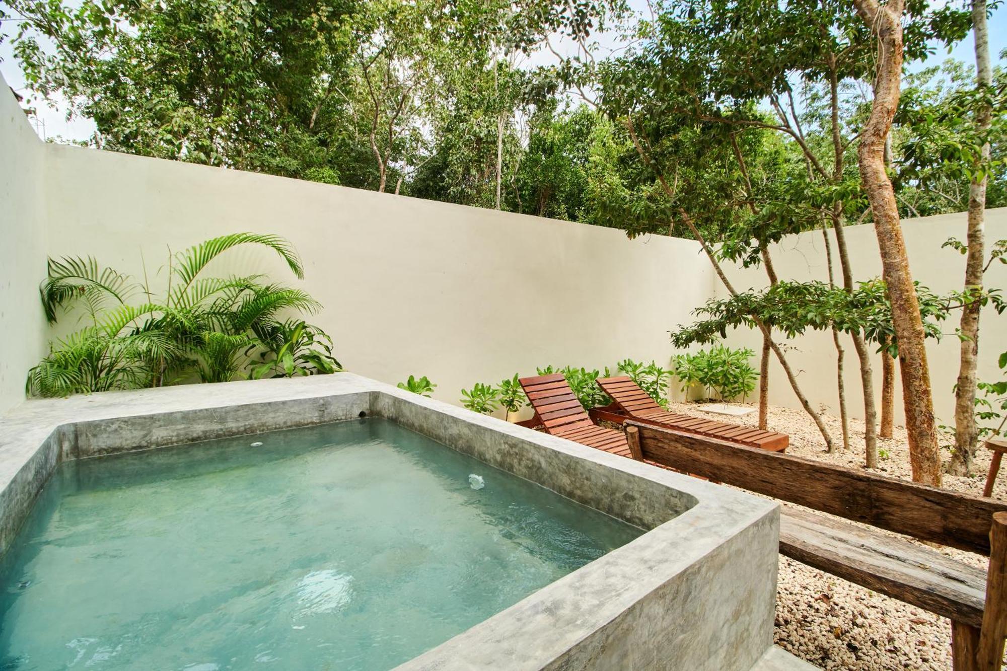 Luxury With Private Pools, Terrace & Rooftop Terrace *