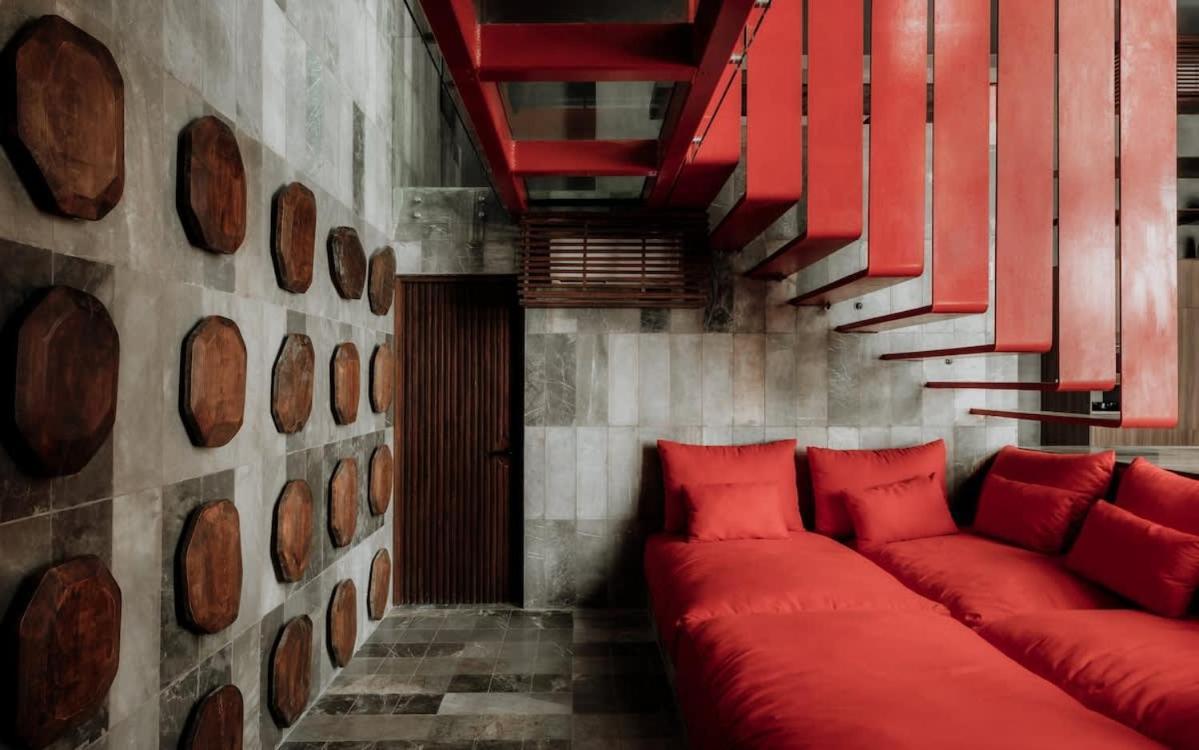 Barneys Ny Red With Pool * Tulum