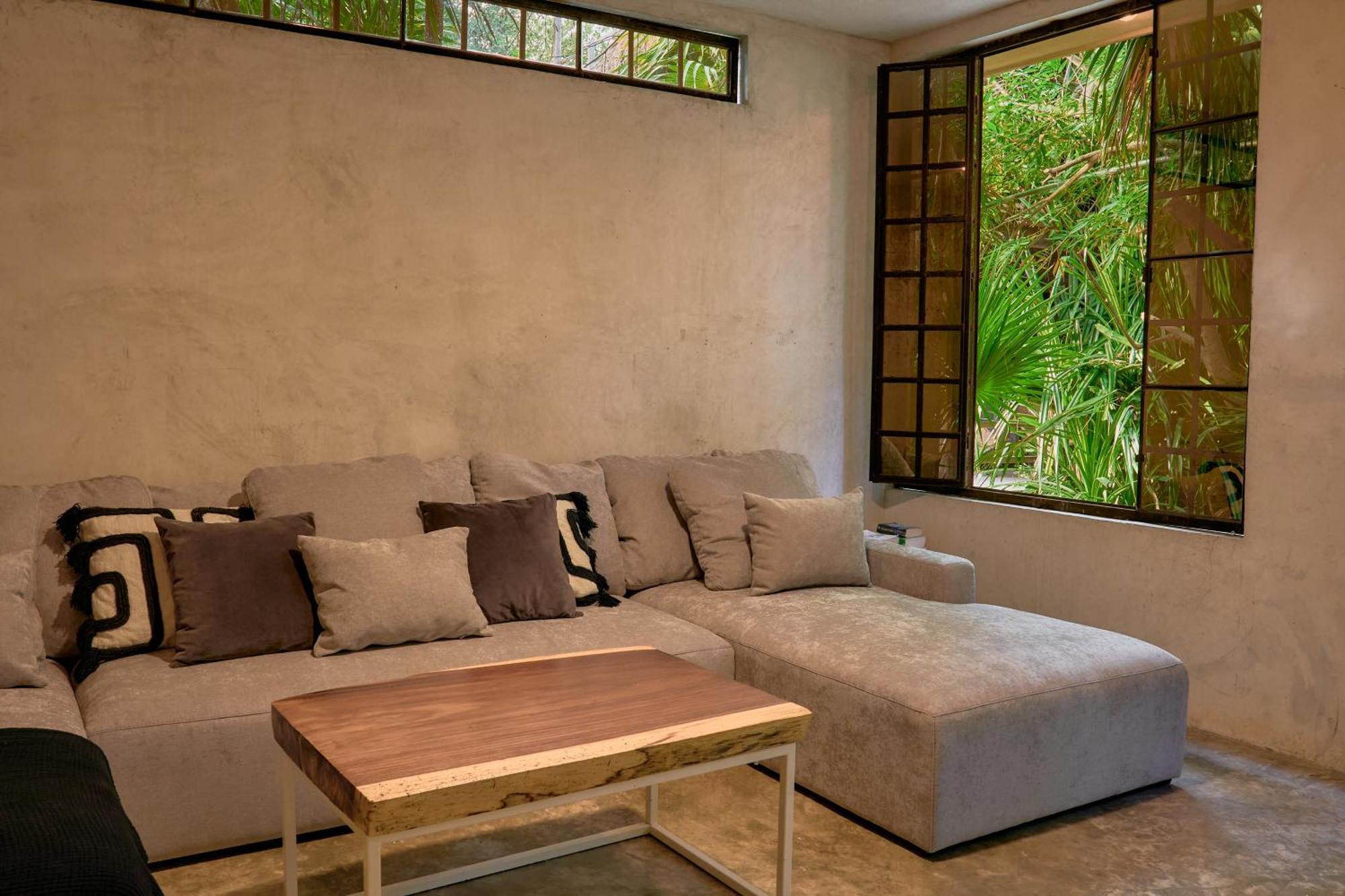 Villa Casa 8br Z H - Next Level B