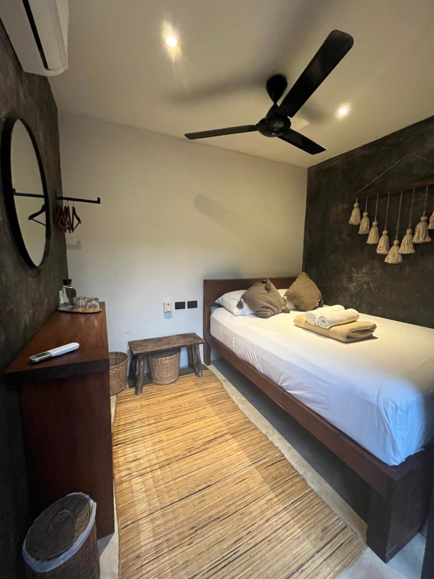 Meteora & Coffeehouse Hostel