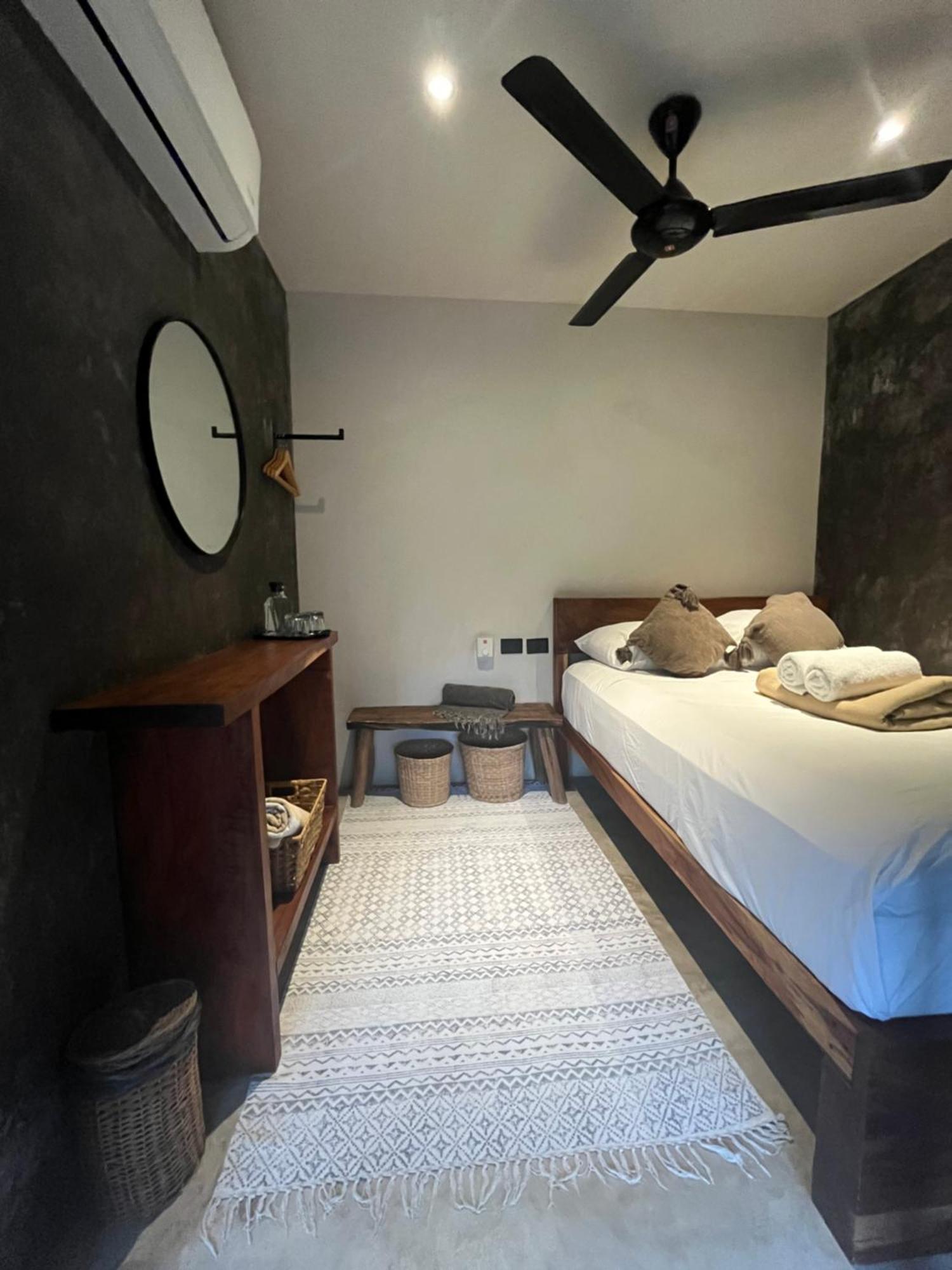 Hostel Meteora & Coffeehouse Tulum