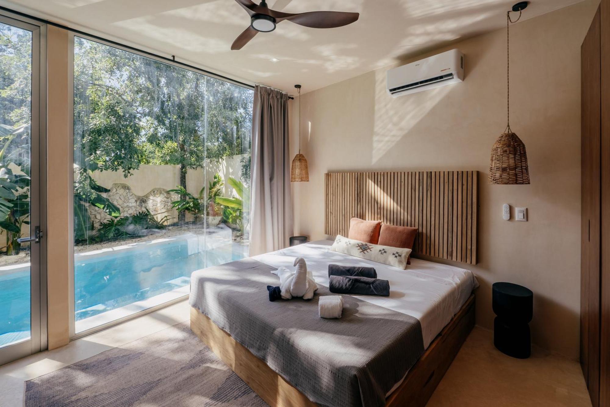Oasis Private Pool Rooftop Holiday home