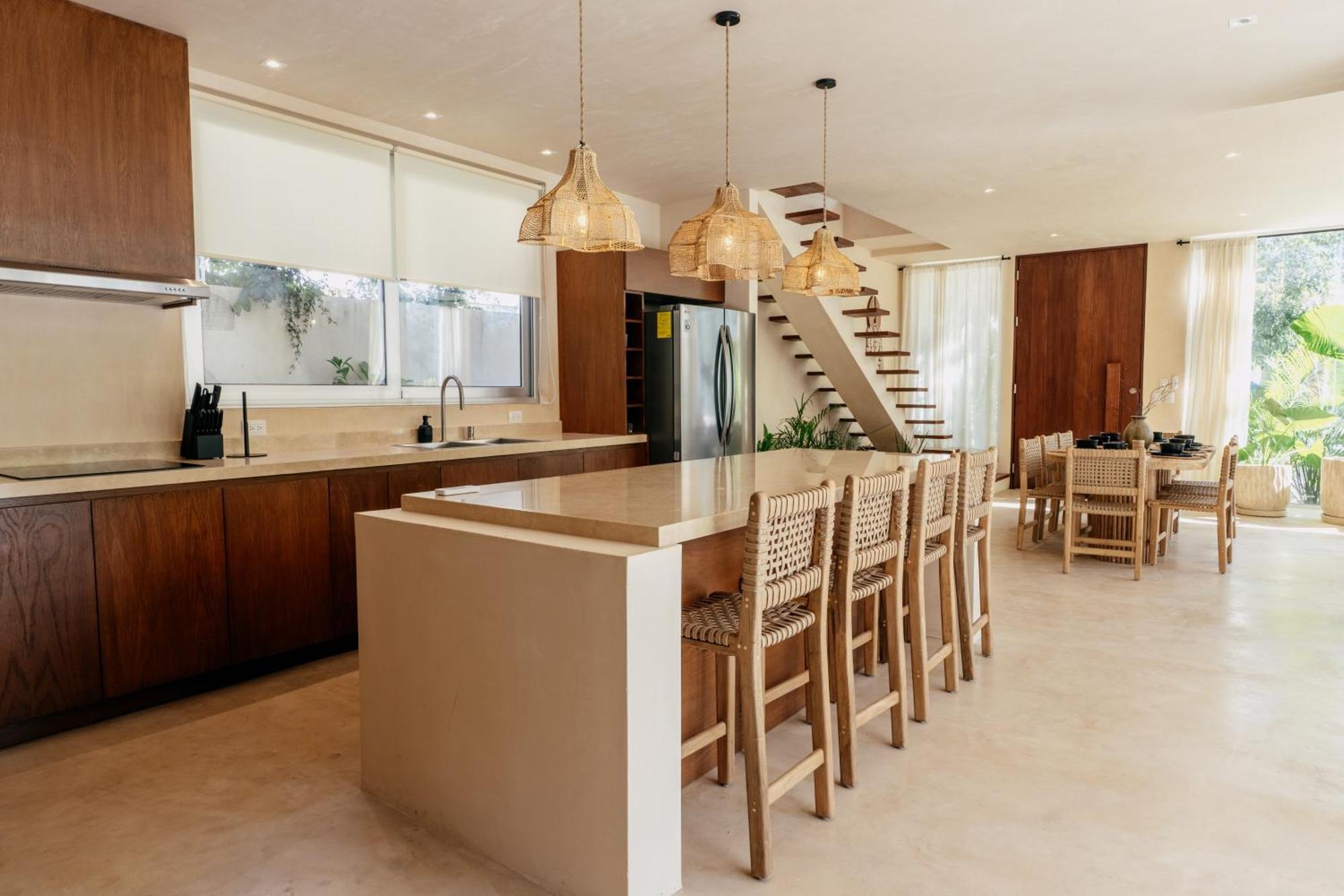 Oasis Private Pool Rooftop Holiday home