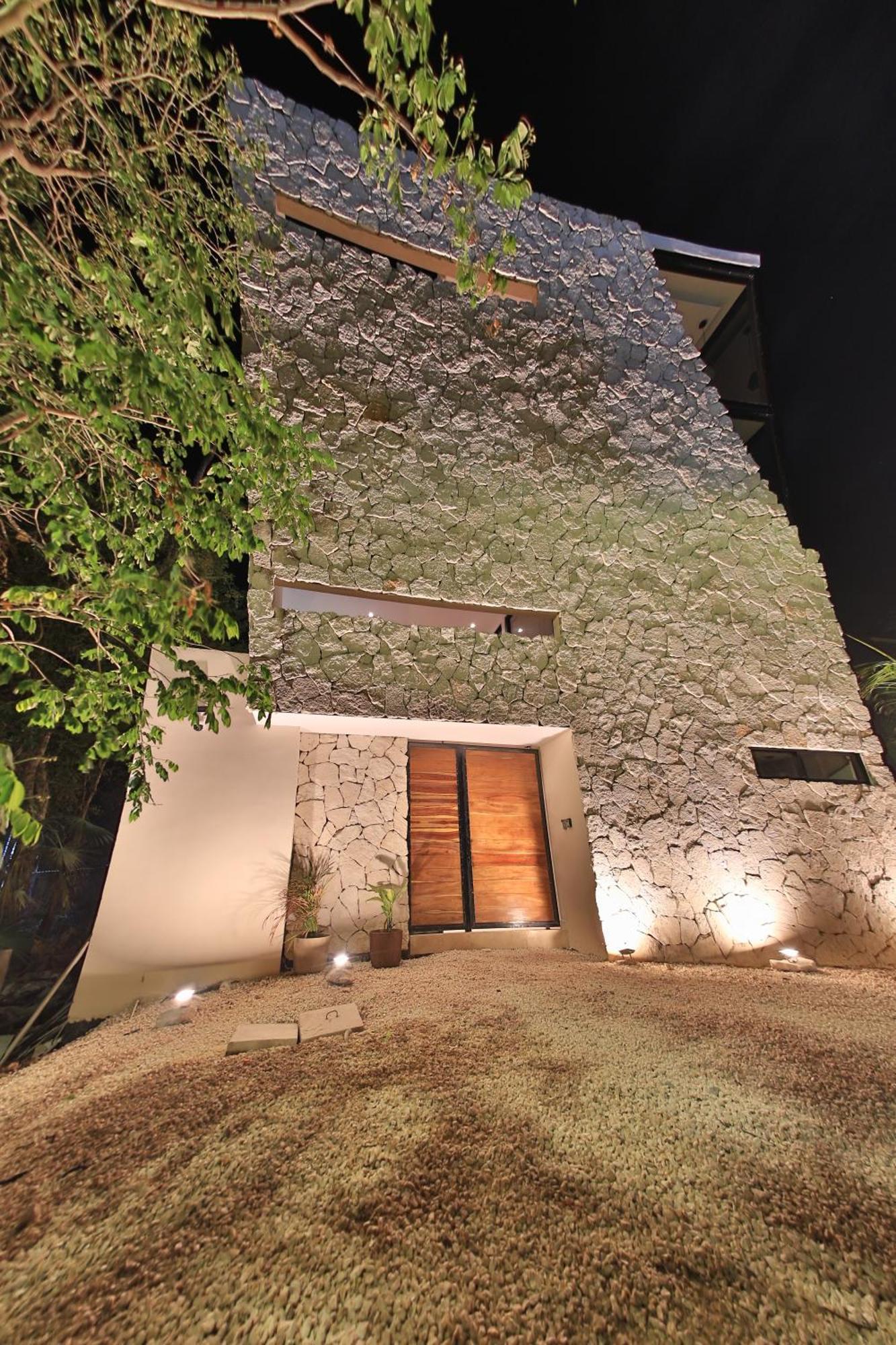 Sak Tuunich Luxury Residences Aparthotel