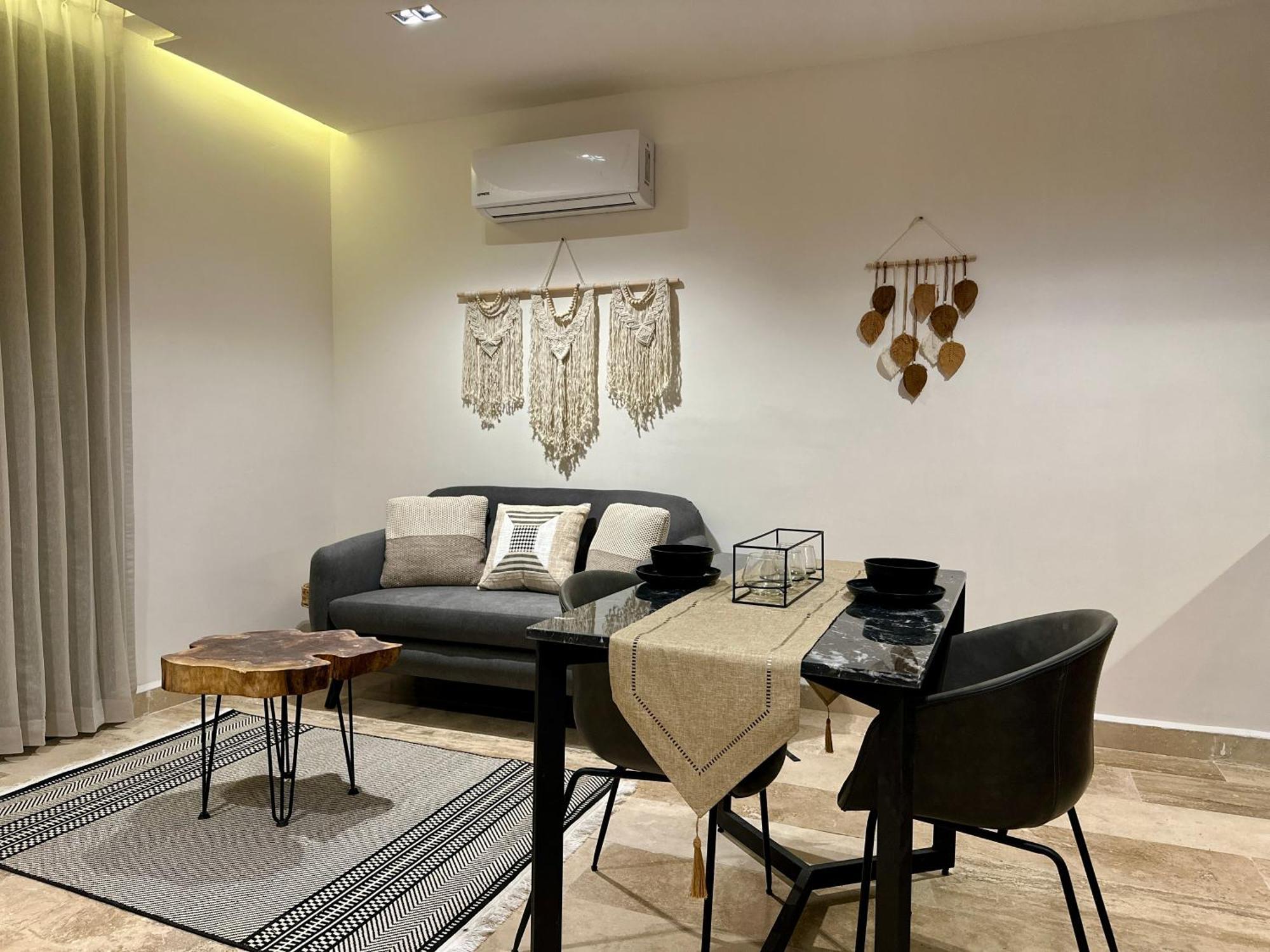 Sak Tuunich Luxury Residences Aparthotel