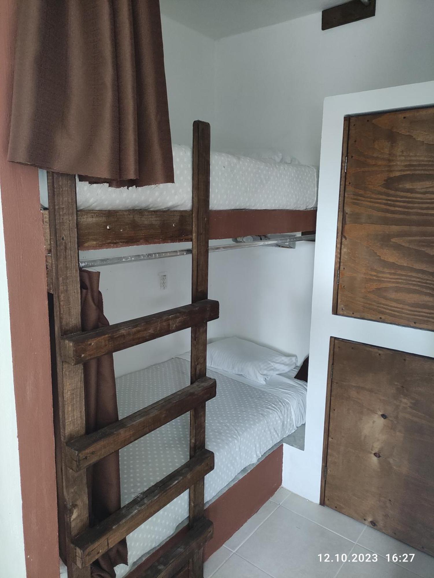 Hostel The - Food, Drinks And Transportation To The And Cenotes