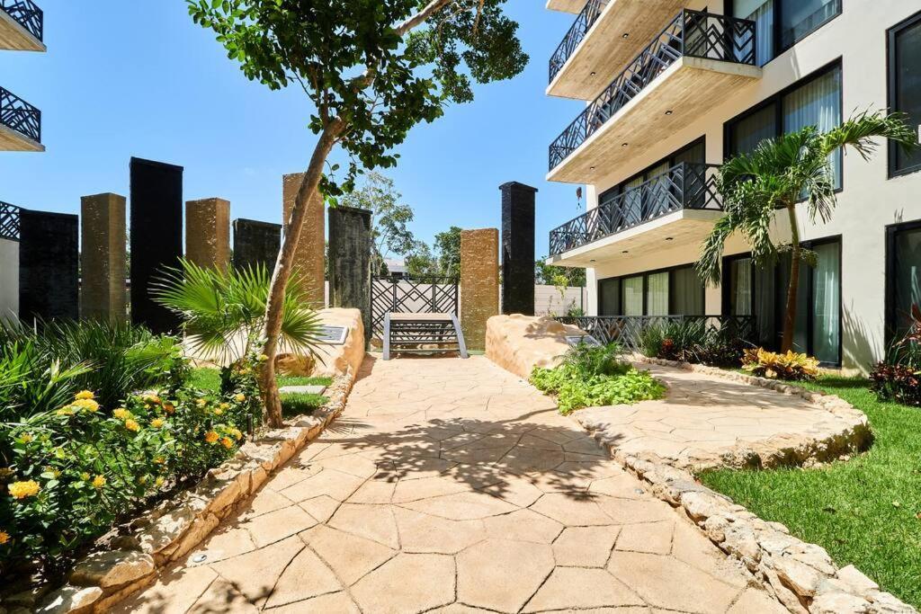 Tulum Escape - Stylish Pool, Gym & Parking Apartment