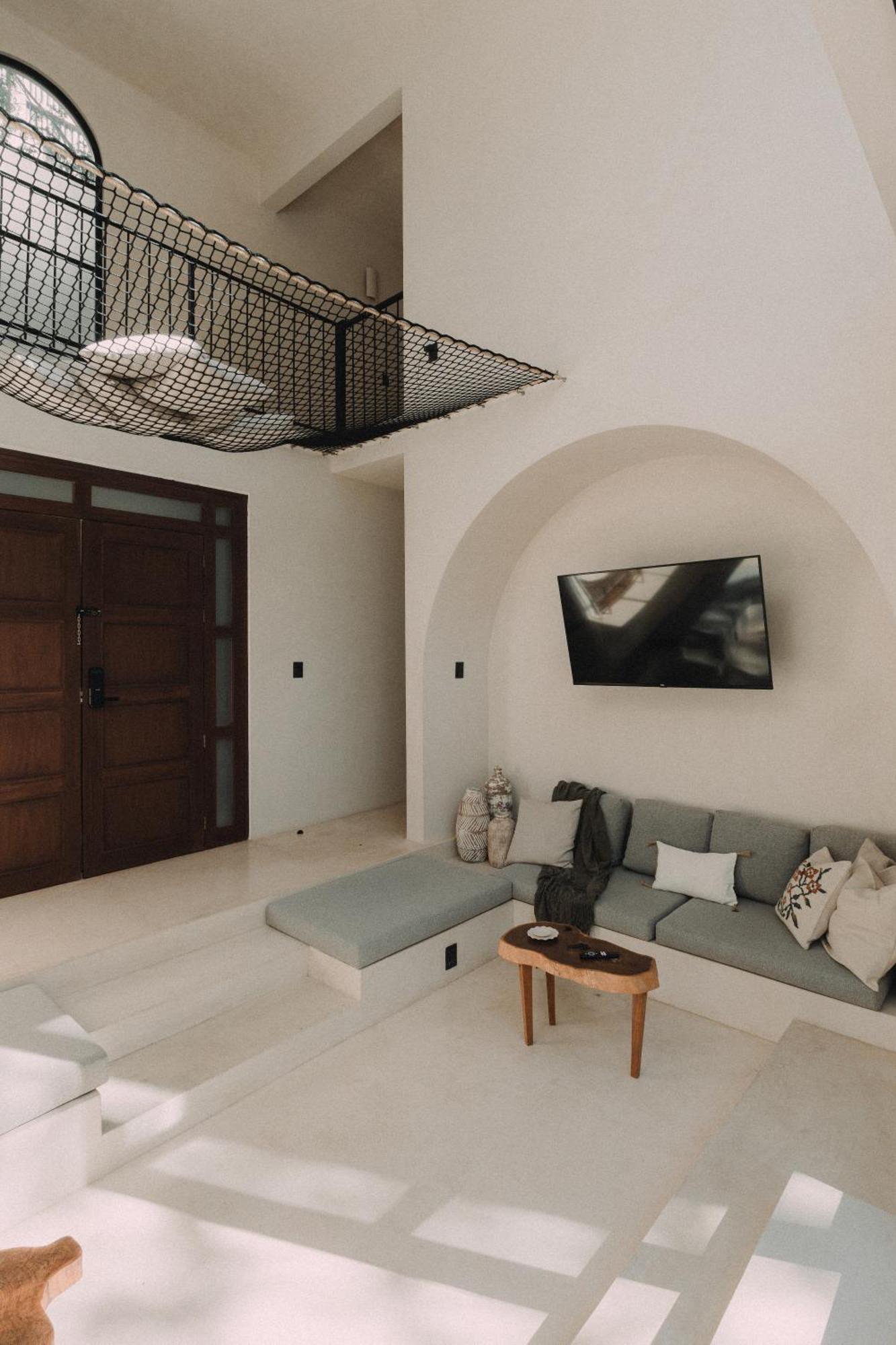 Architects Dream Stylish 4-bedroom Pousada
