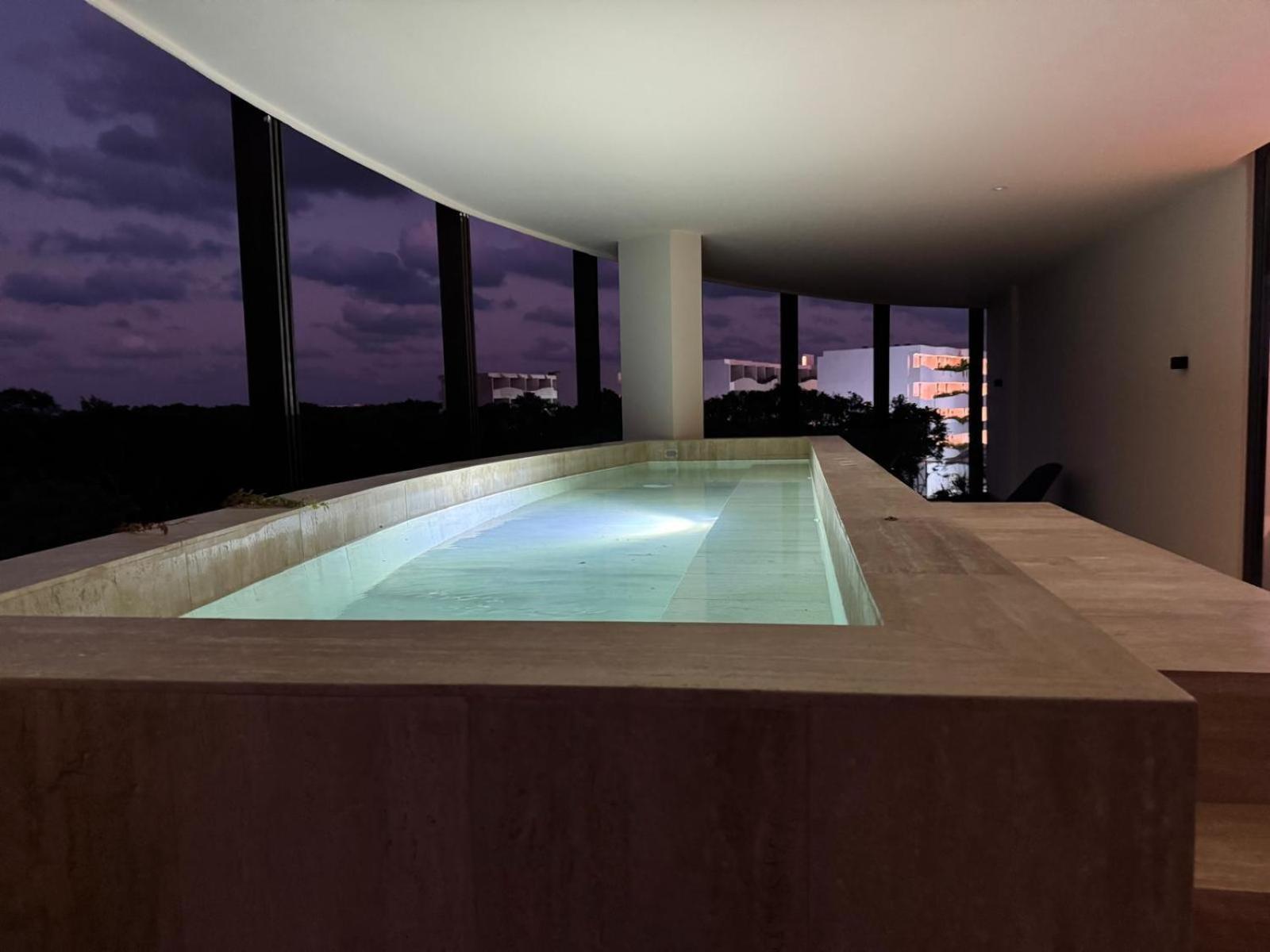 Luxury Jaguar Penthouse Private Pool *