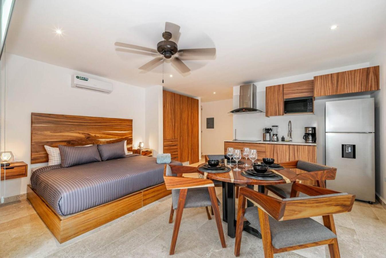King With Private Balcony, Gym, Rooftop Pool * Tulum