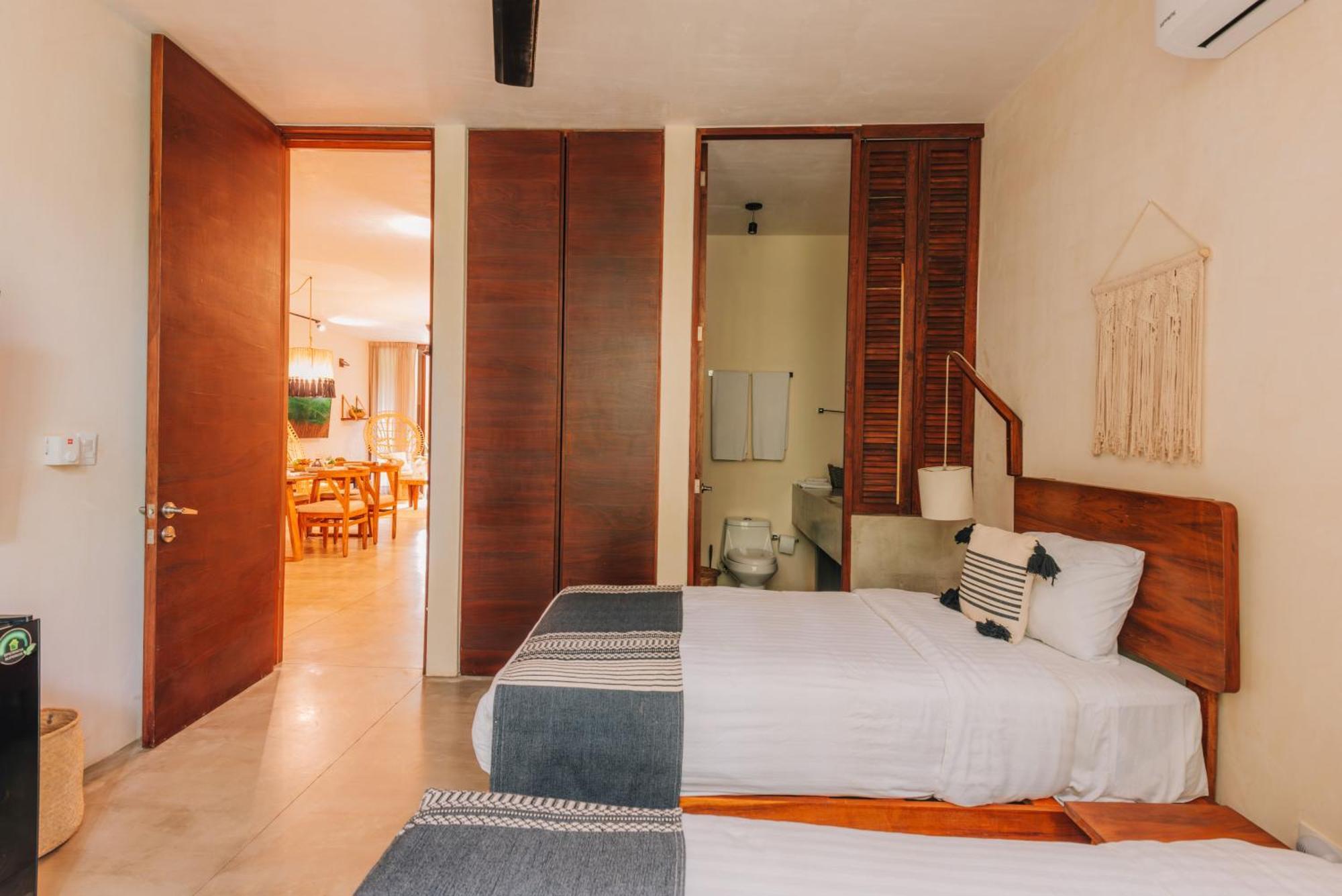 Spacious, Stylish, Comfortable, 2bd 2bth Condo,private Pool 24hr Concierge Aparthotel *