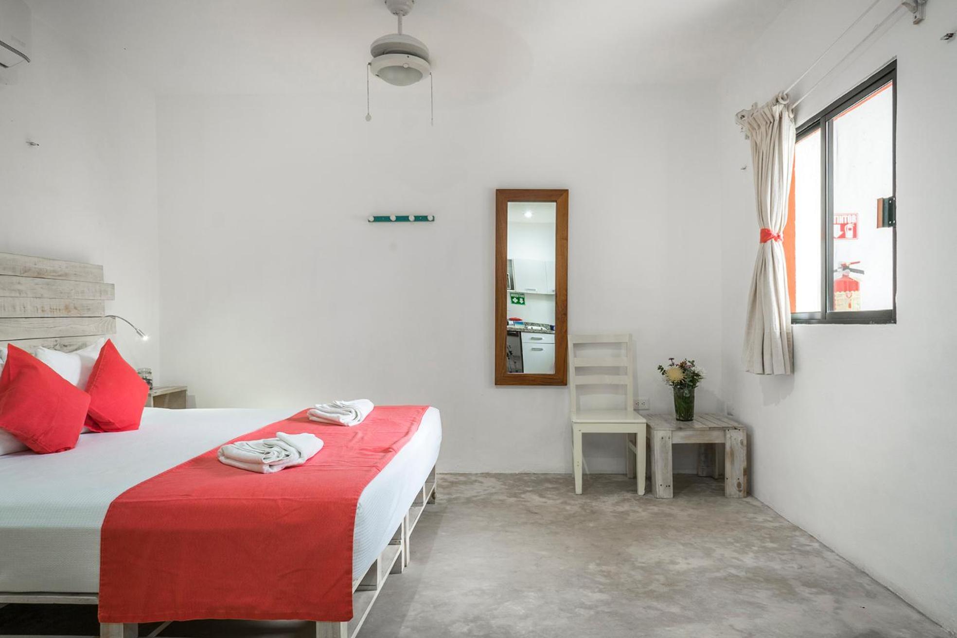 Casa Toloc Aparthotel 4*