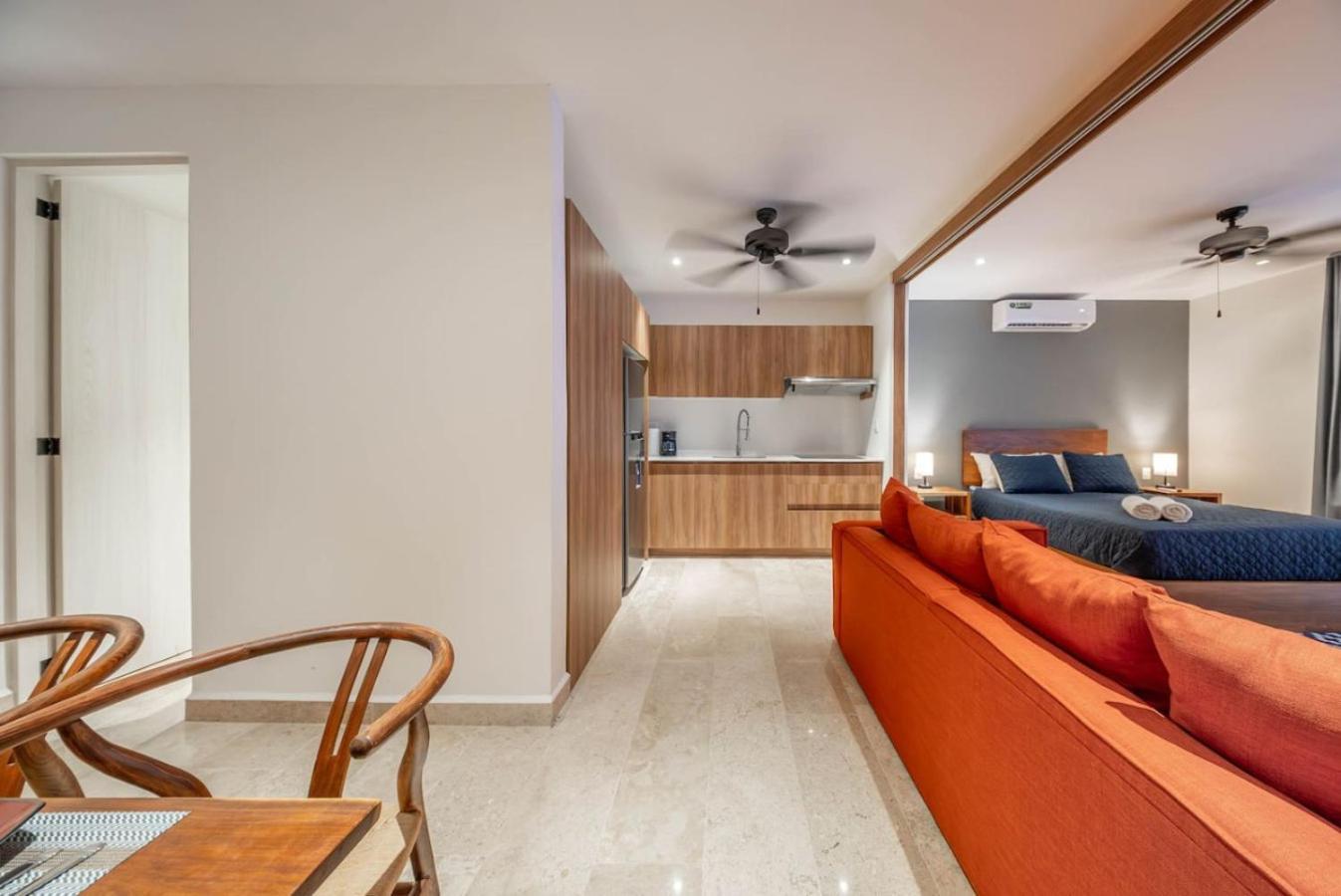 Holiday home Lux With Rooftop Pool Gym Private Balcony *