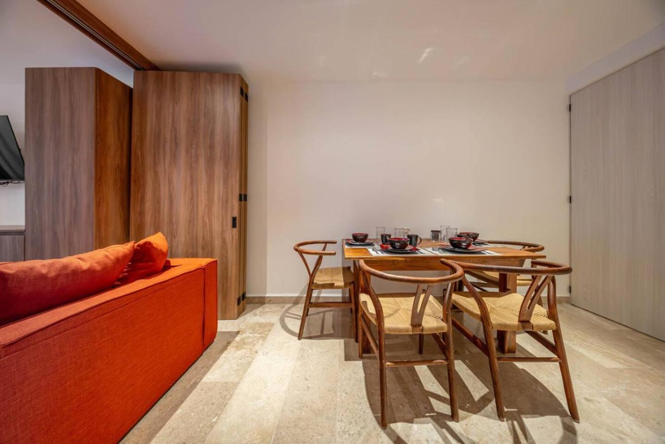 Holiday home Lux With Rooftop Pool Gym Private Balcony *