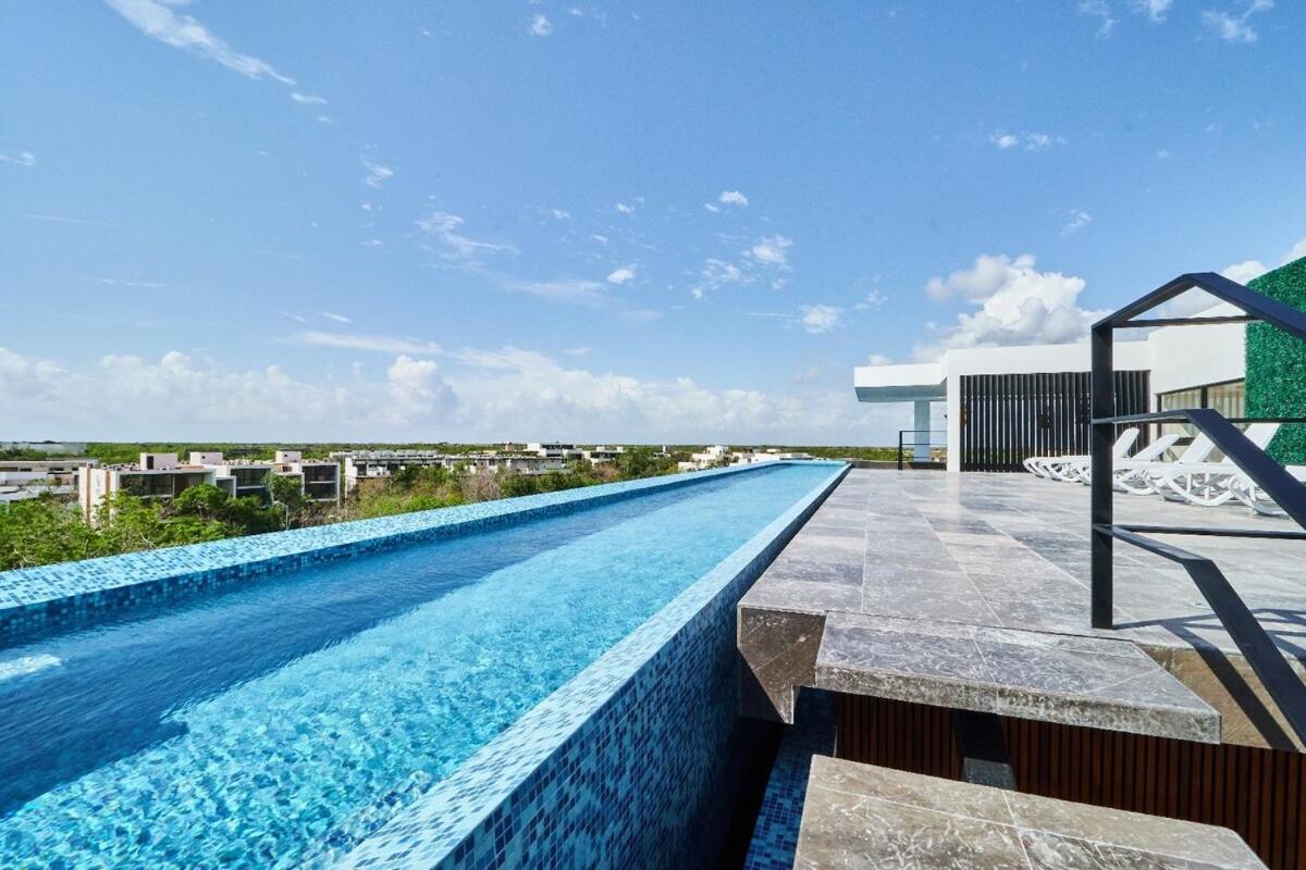 Infinity Pool Rooftop Wifi Tulum