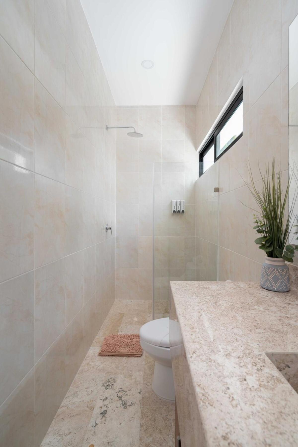 Casa Laura - - Private Townhome For 6 Guest - 3 Bedrooms - 5 Beds- Restaurant Walking Distance Apartamento Tulum