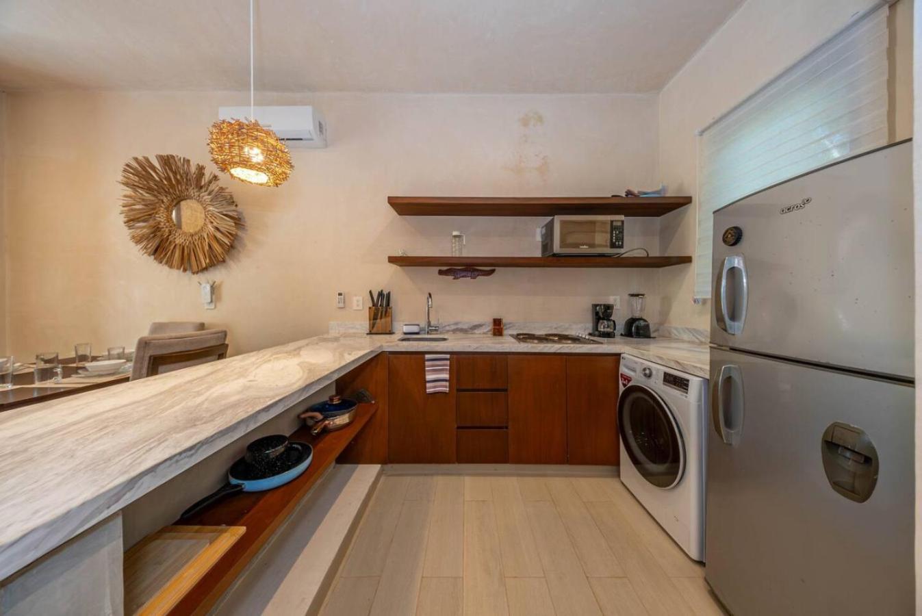 Apartment 1 Bedroom With Rooftop Pool In Jungle At Paraiso *