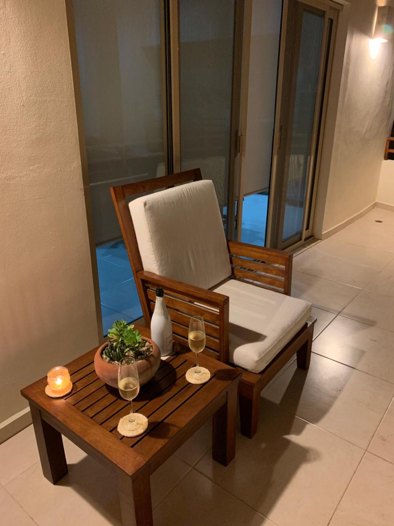 Spacious Penthouse With Private Rooftop & Jacuzzi Apartment