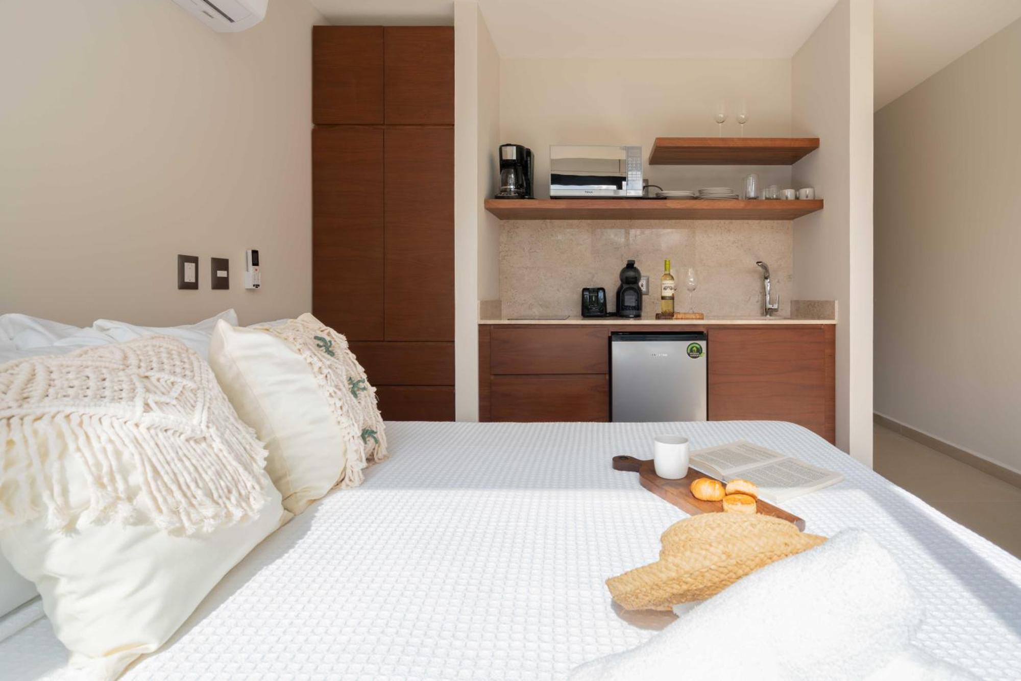 Apartment Phimai & Infinity Pool, Fast Wifi, Nespresso & Netflix *