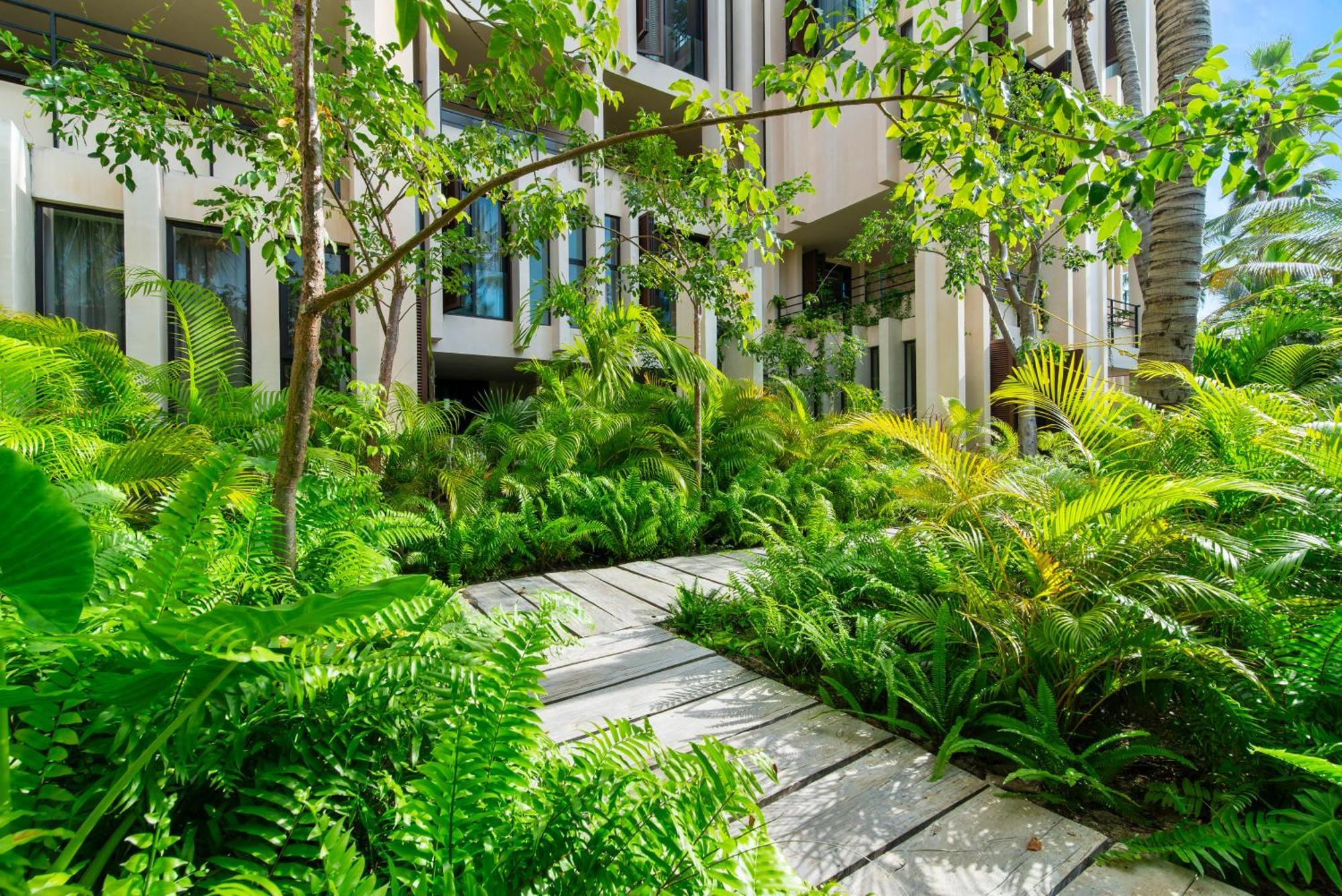 Front Luxury In Apartment