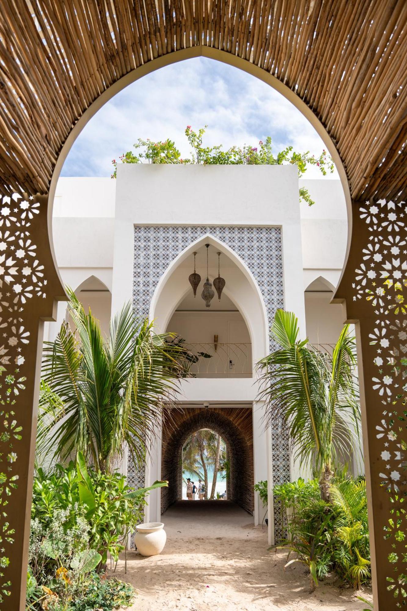 Sana Beachfront Boutique Hotel