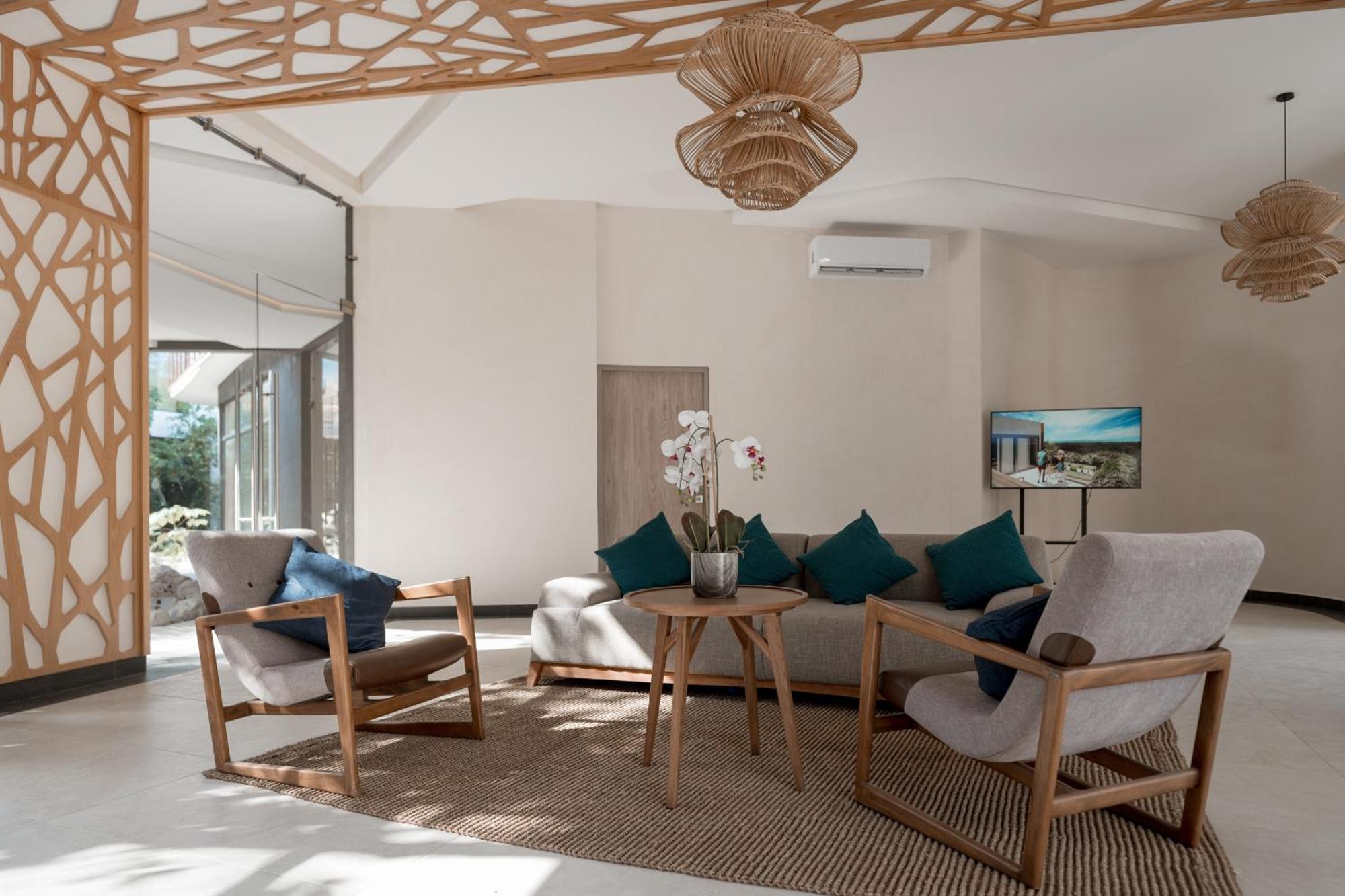 Mayan Breeze A-204 Apartment *