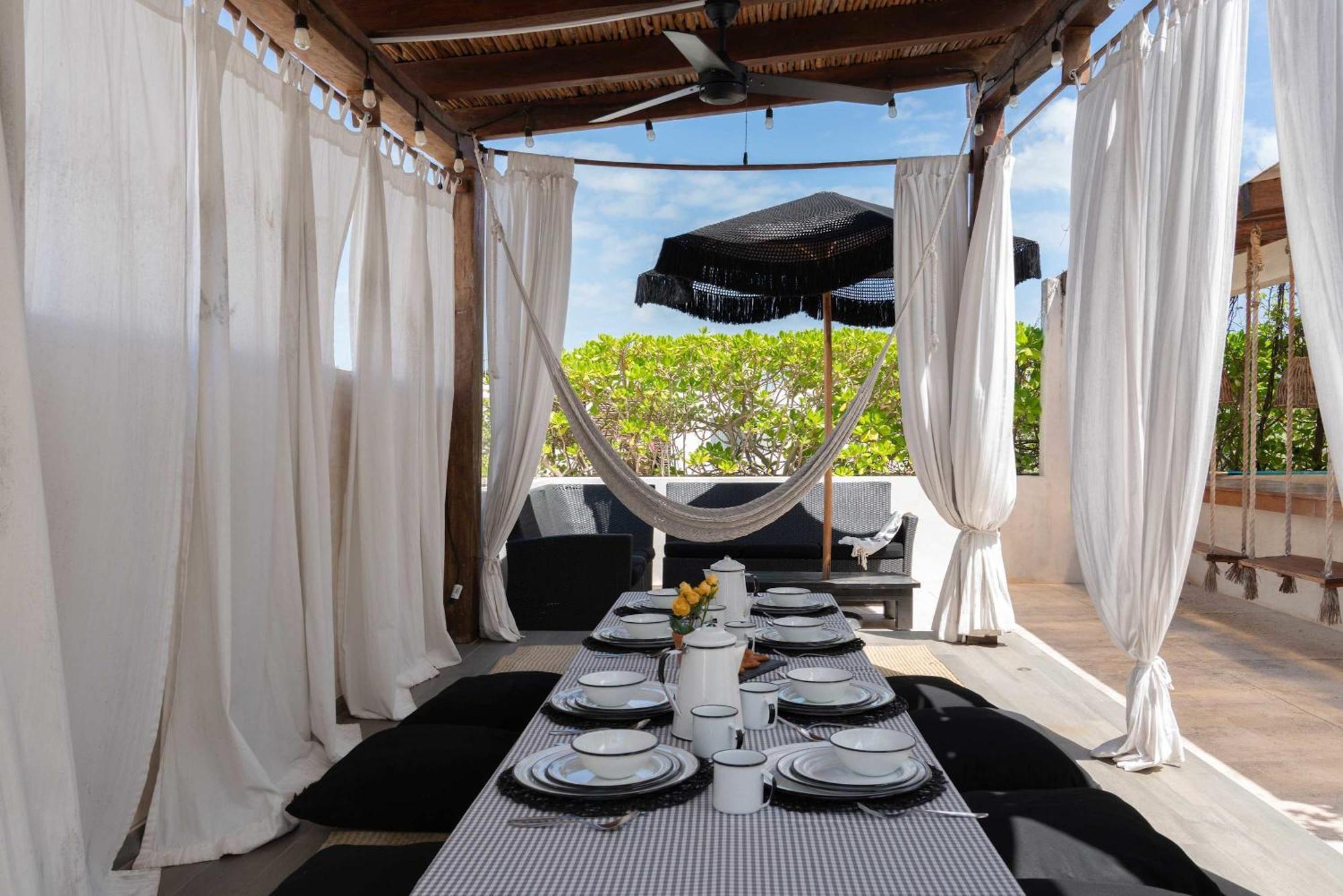 Exclusive 20 Guest Pool Tubs And Concierge Villa Tulum