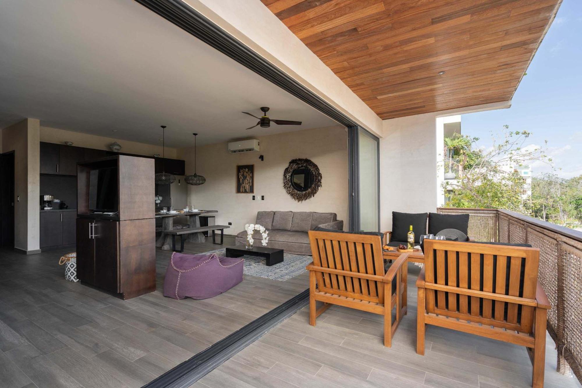 Exclusive 20 Guest Pool Tubs And Concierge Villa Tulum