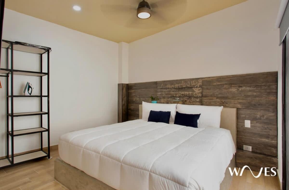1 Bedroom With Rooftop Pool Hammocks By Waves Management Villa *
