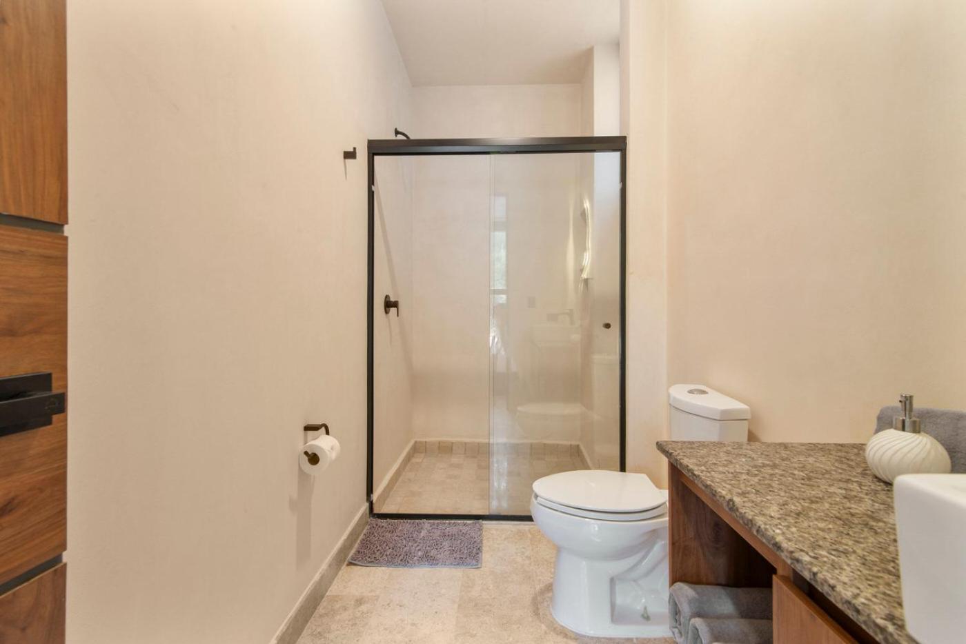 Boho-chic Retreat Pool Access Near Apartment *