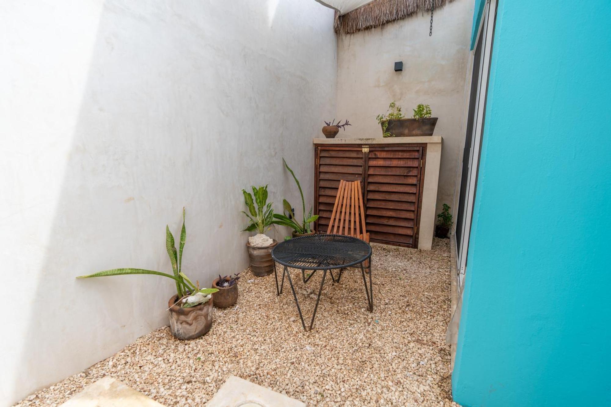 Pretty Downtown House With Private Pool Holiday home *