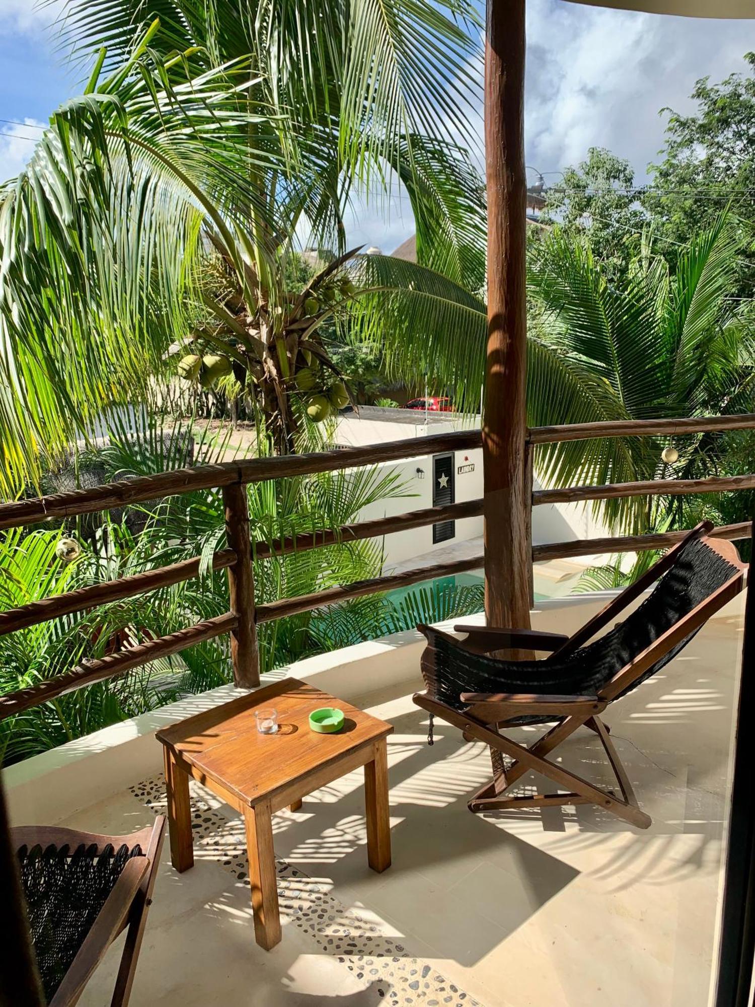 Tua Large Comfortable Pool Parking Space * Tulum