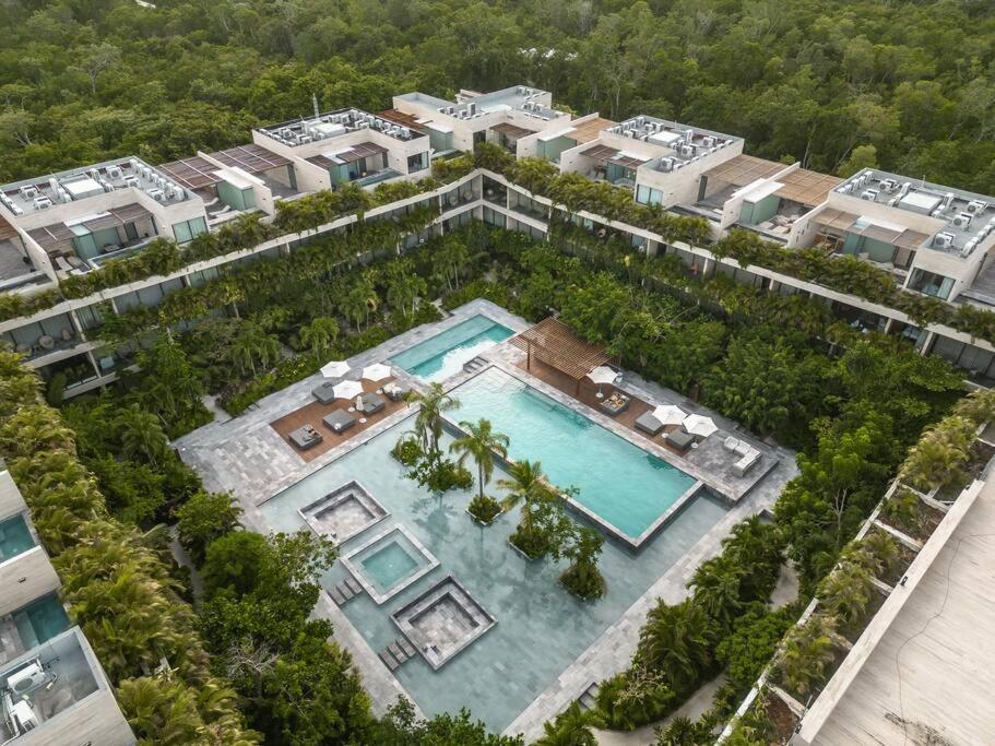 Mistiq Luxury Getaway