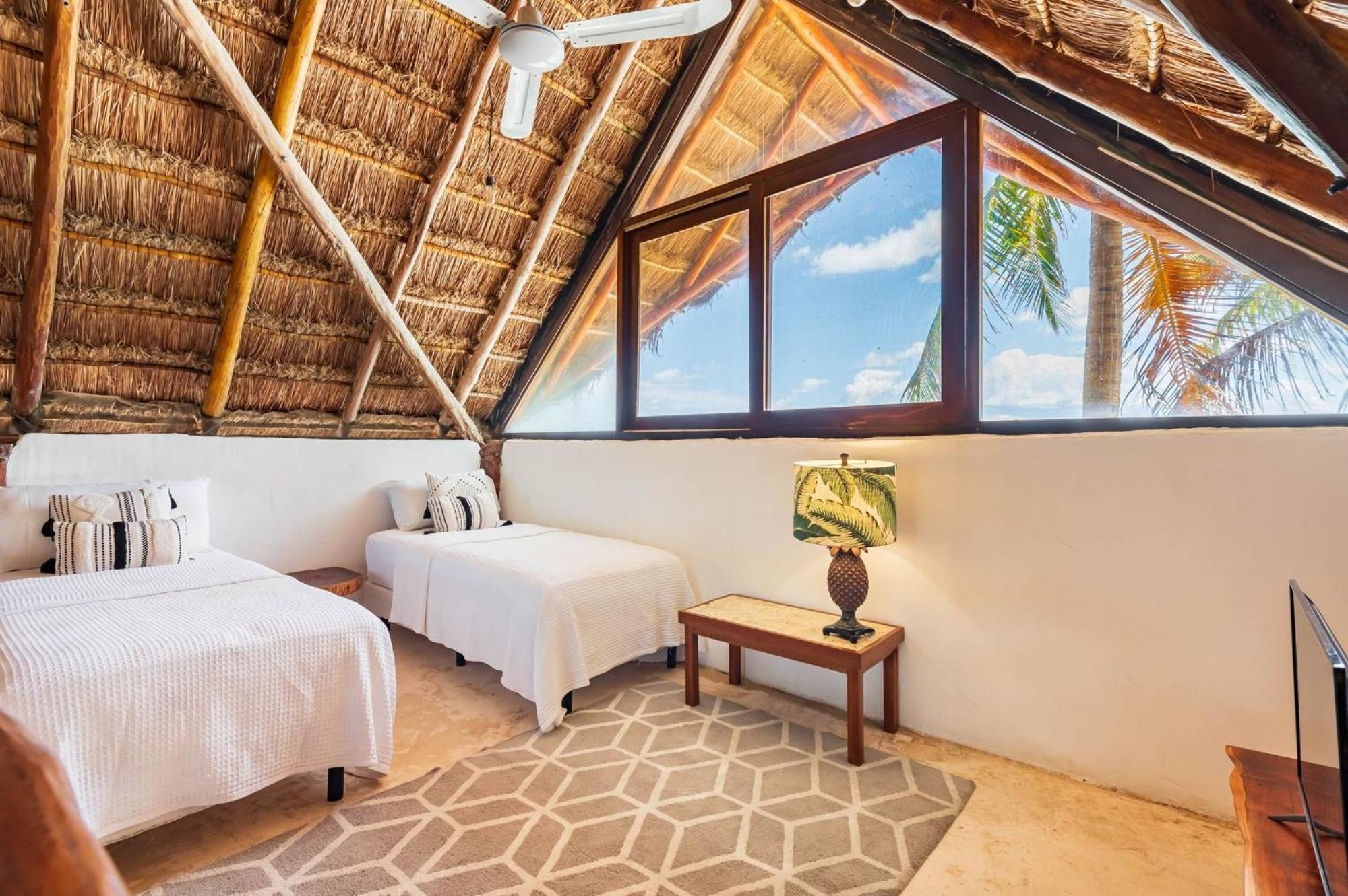 Amazing Eco Palapa At Private In Sian Kaan. Chunyaxche