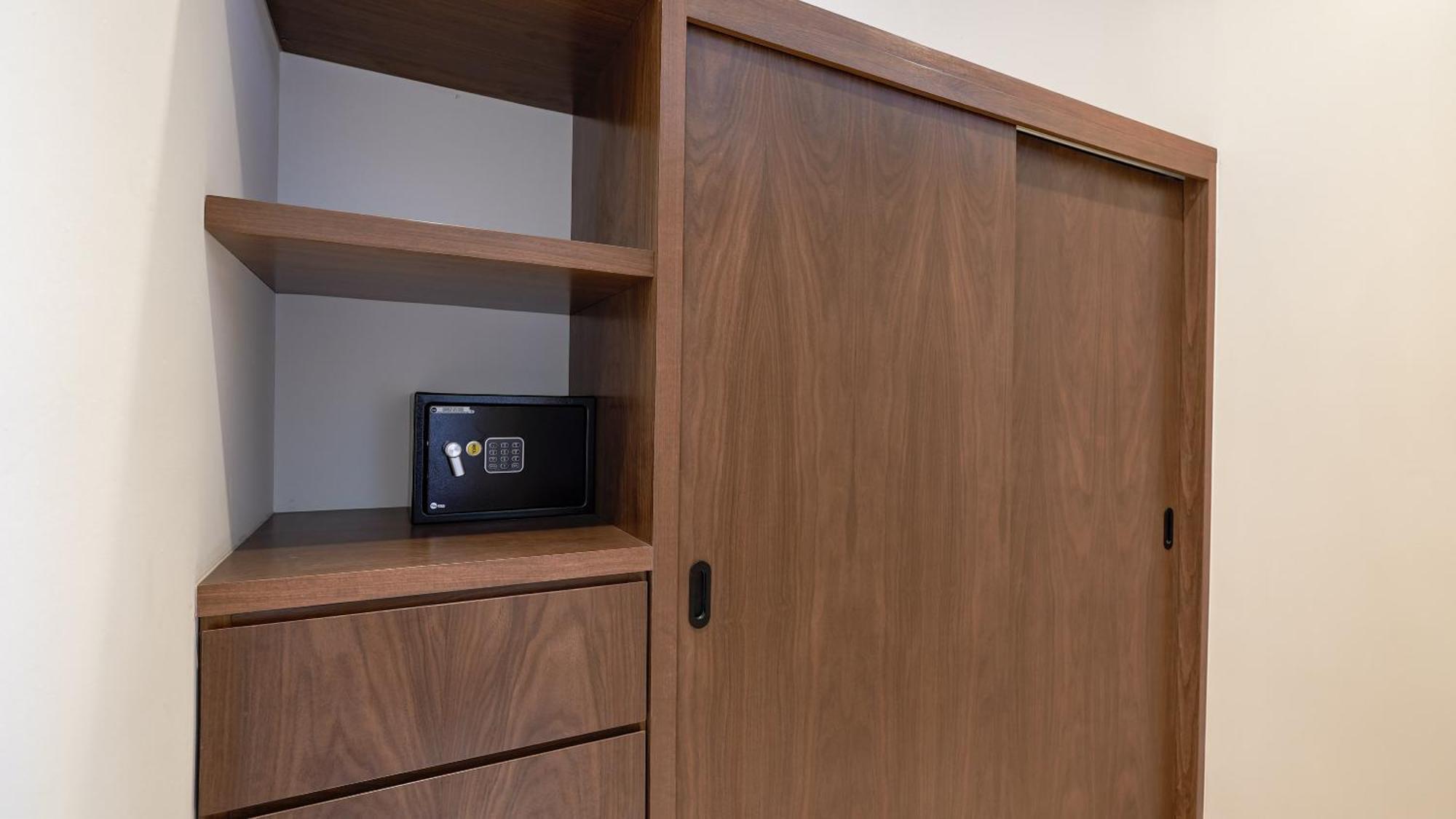 Holiday home Divine House With Private Roof And Pool Only 1km From The *