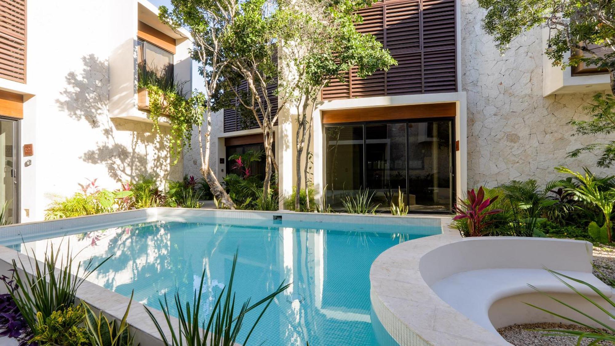 Holiday home Divine House With Private Roof And Pool Only 1km From The *