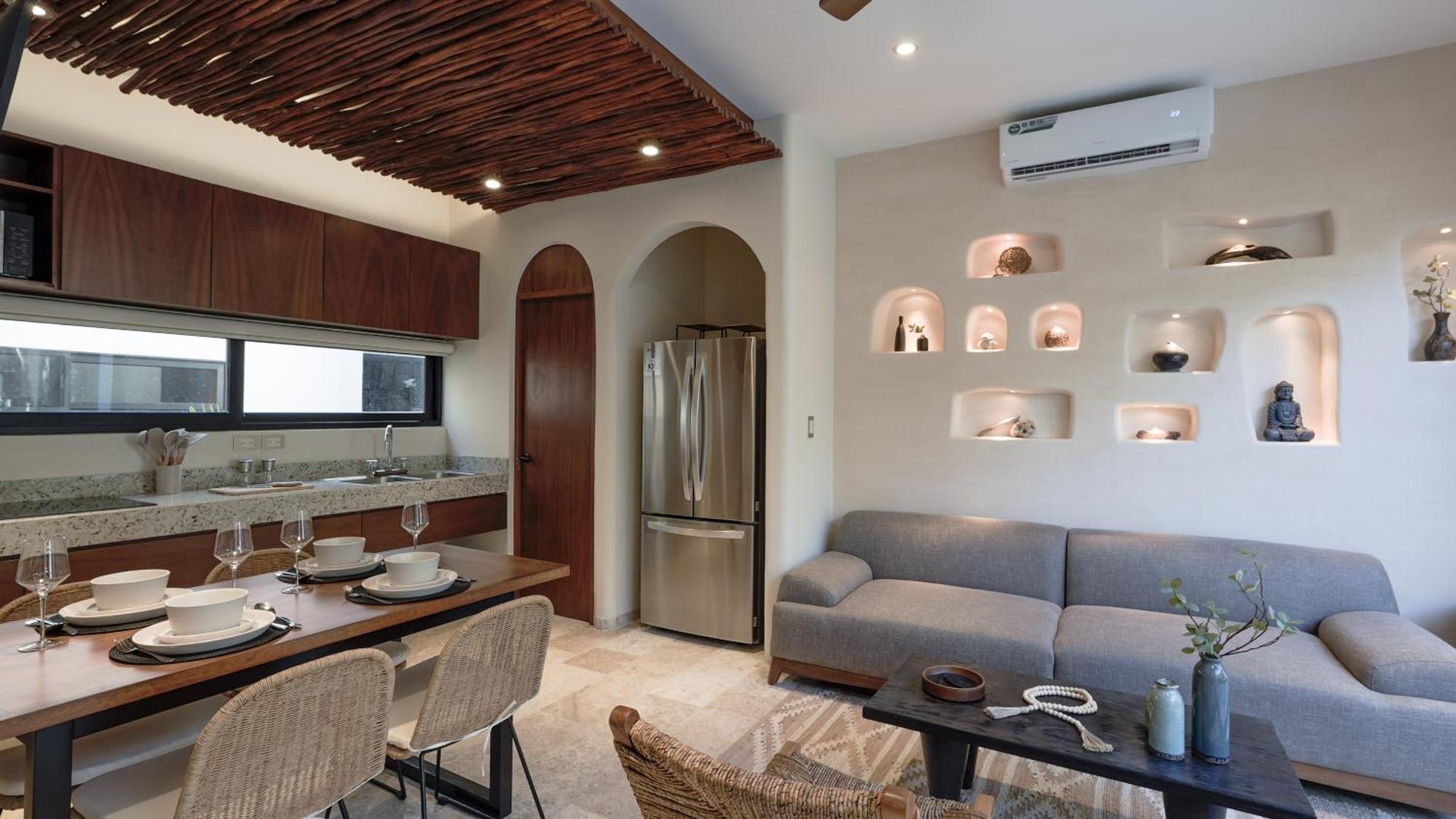 Divine House With Private Roof And Pool Only 1km From The