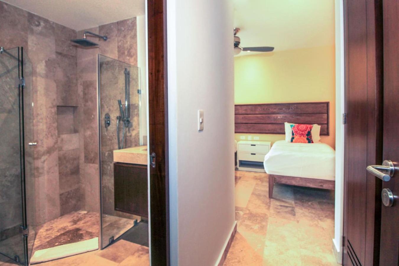 Vibrant 2br In Coolest Location *