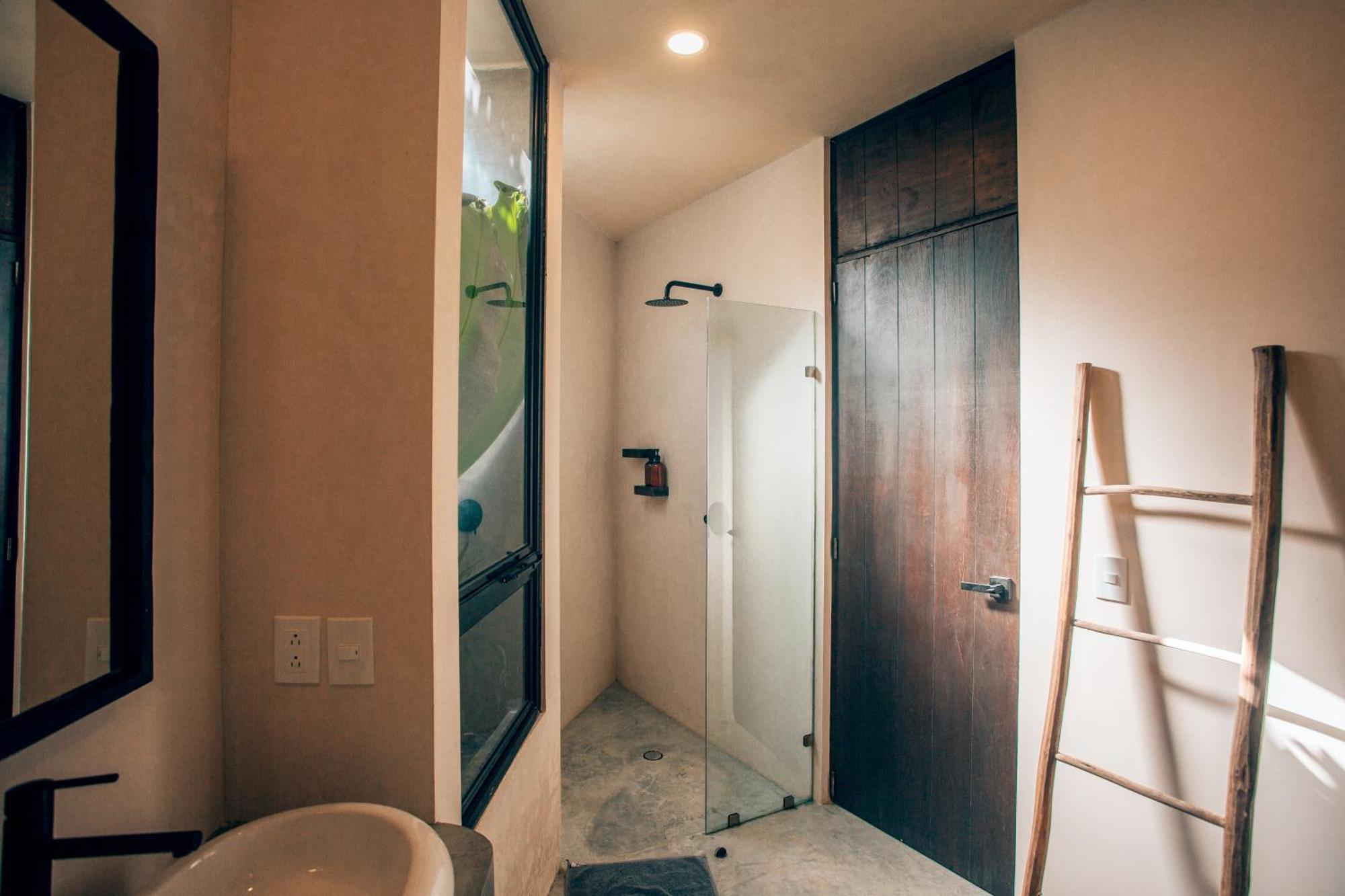 Jungle Rooftop -priv Pool-bathtub-jacuzzi 2a *