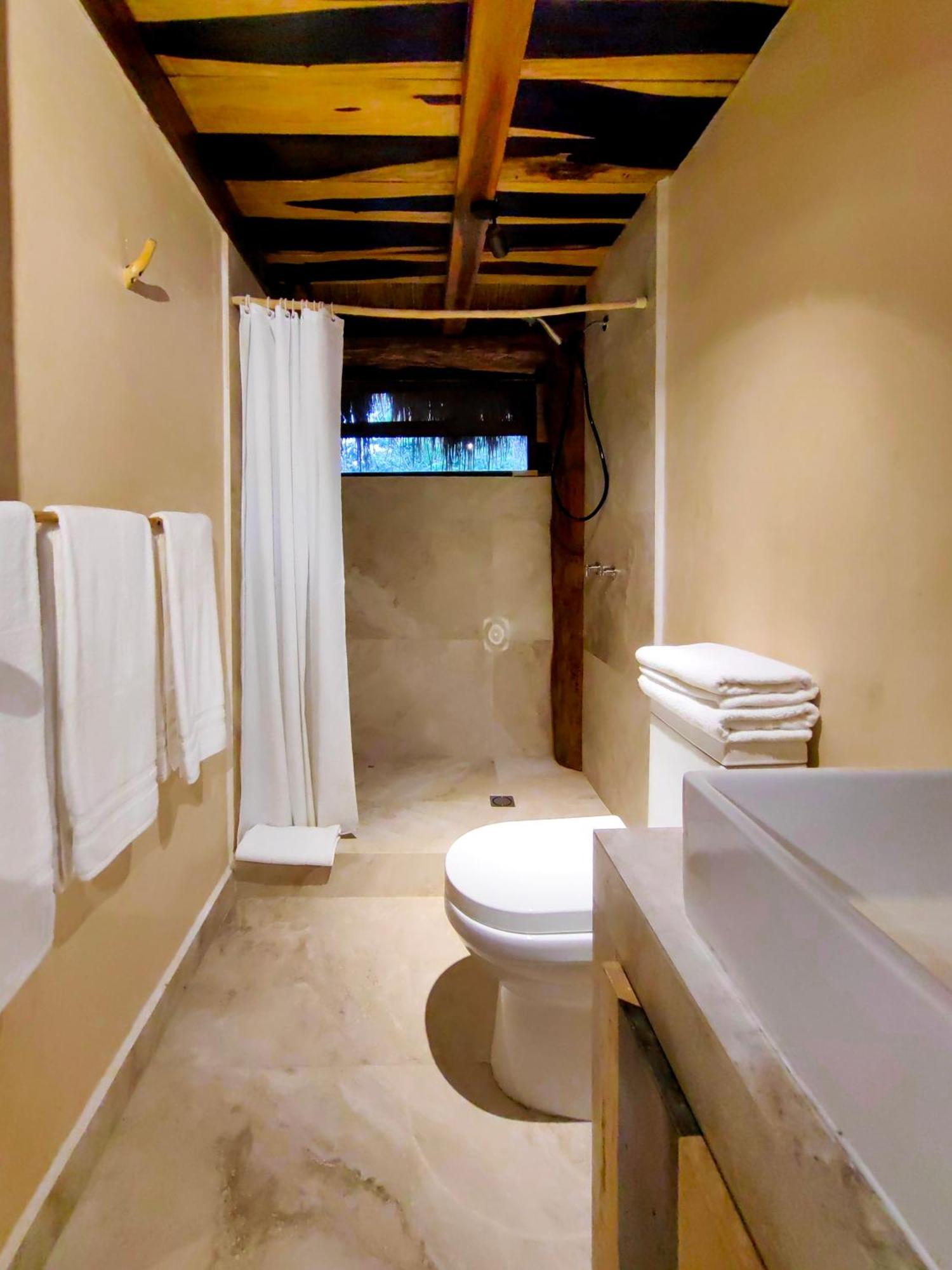 Campsite Treehouse H2ojos 4*