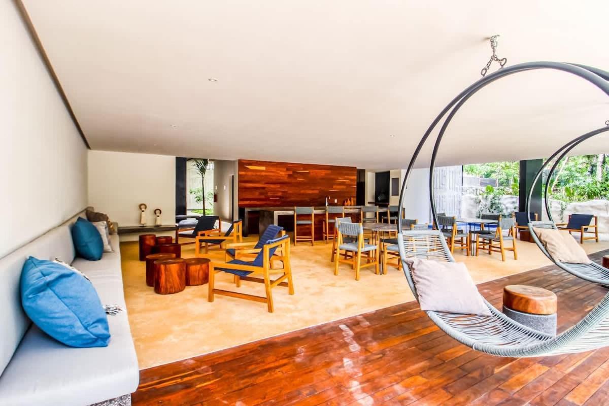 Location And 3 Pools Apartment *