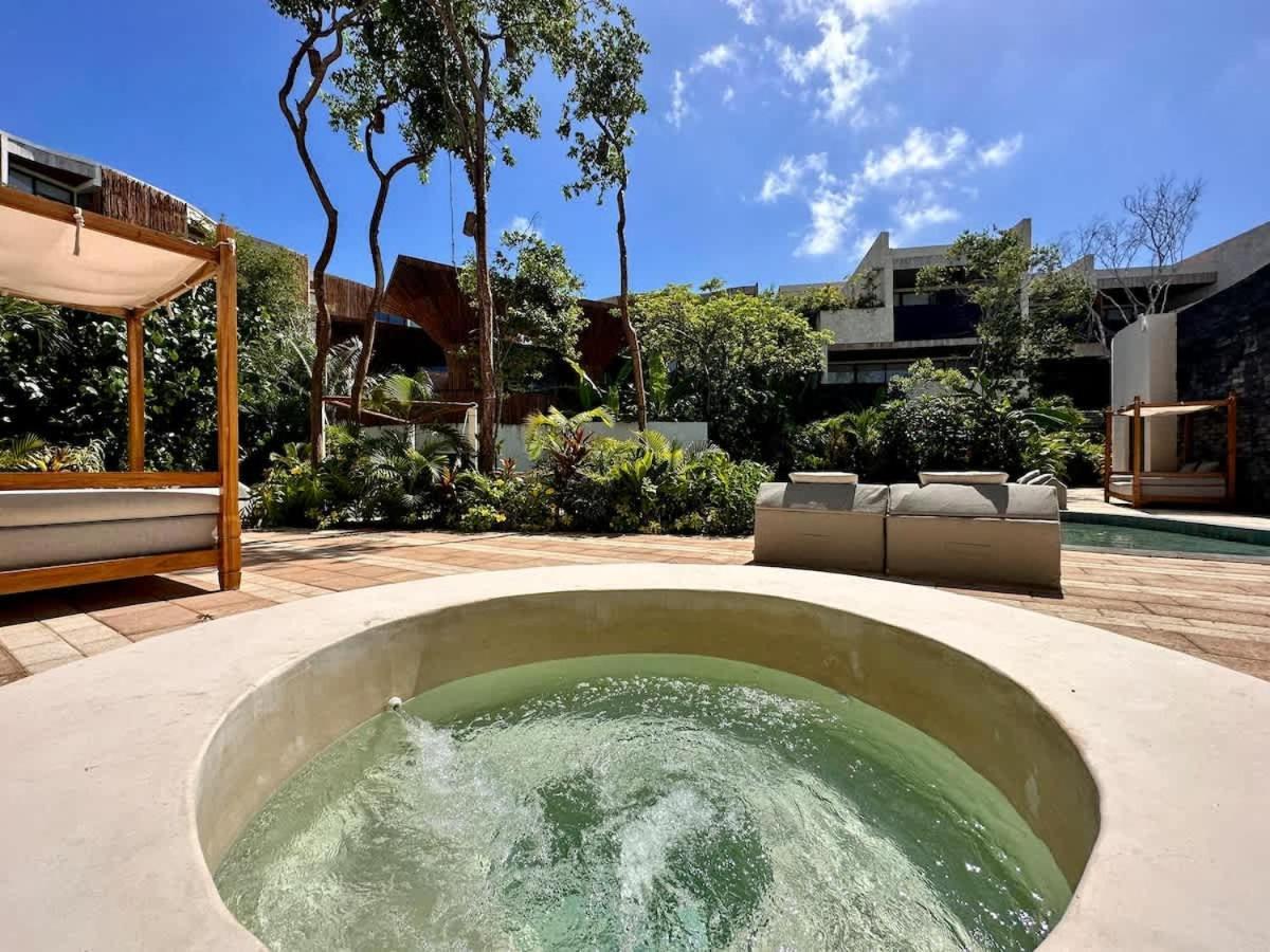 Relaxing Lakeside Retreat Pool, Hot Tub Y Patio Tulum