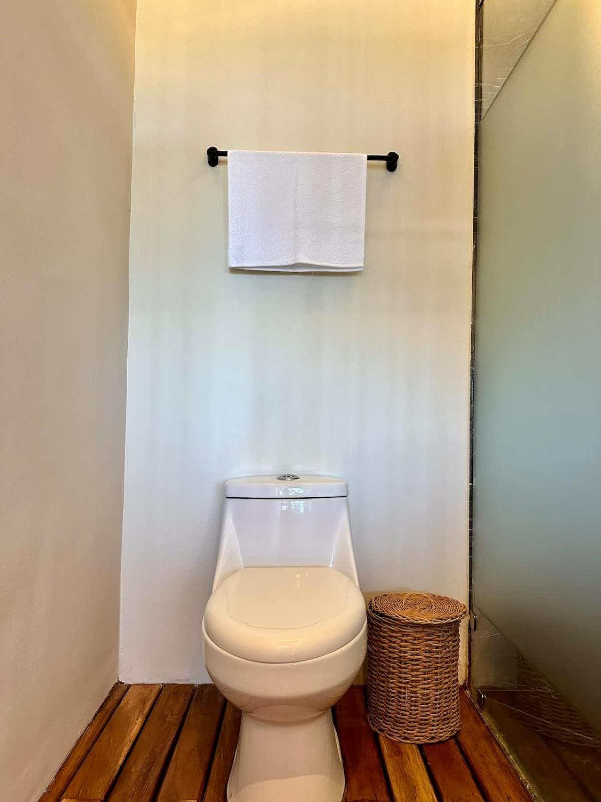 Relaxing Lakeside Retreat Pool, Hot Tub Y Patio * Tulum