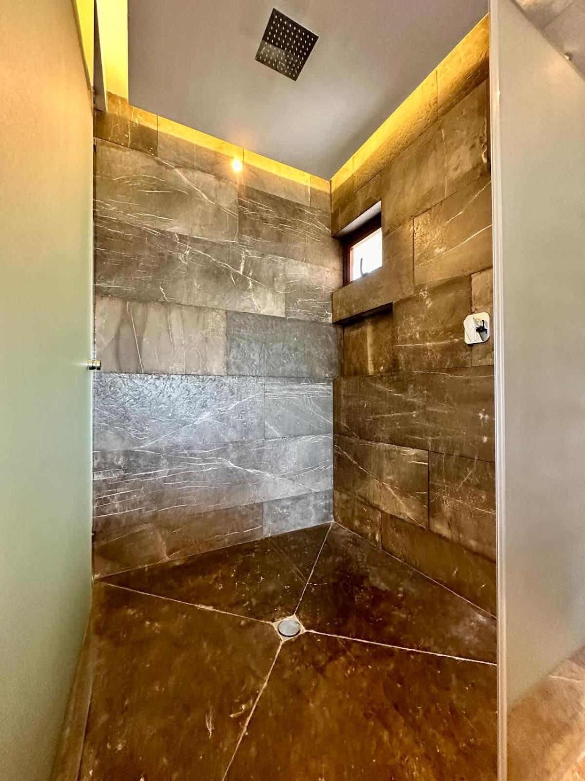 Inn Relaxing Lakeside Retreat Pool, Hot Tub Y Patio