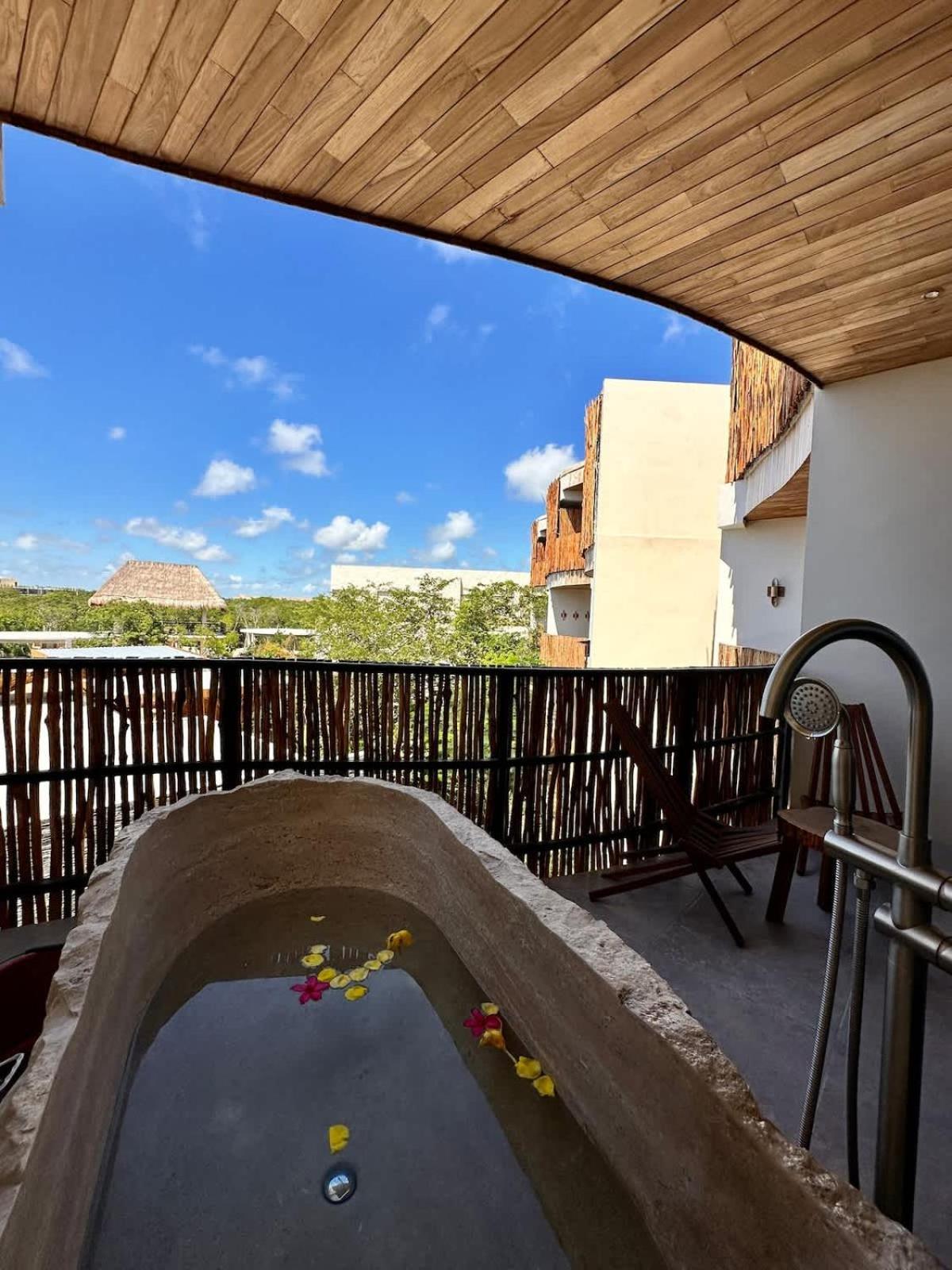 Relaxing Lakeside Retreat Pool, Hot Tub Y Patio Inn *