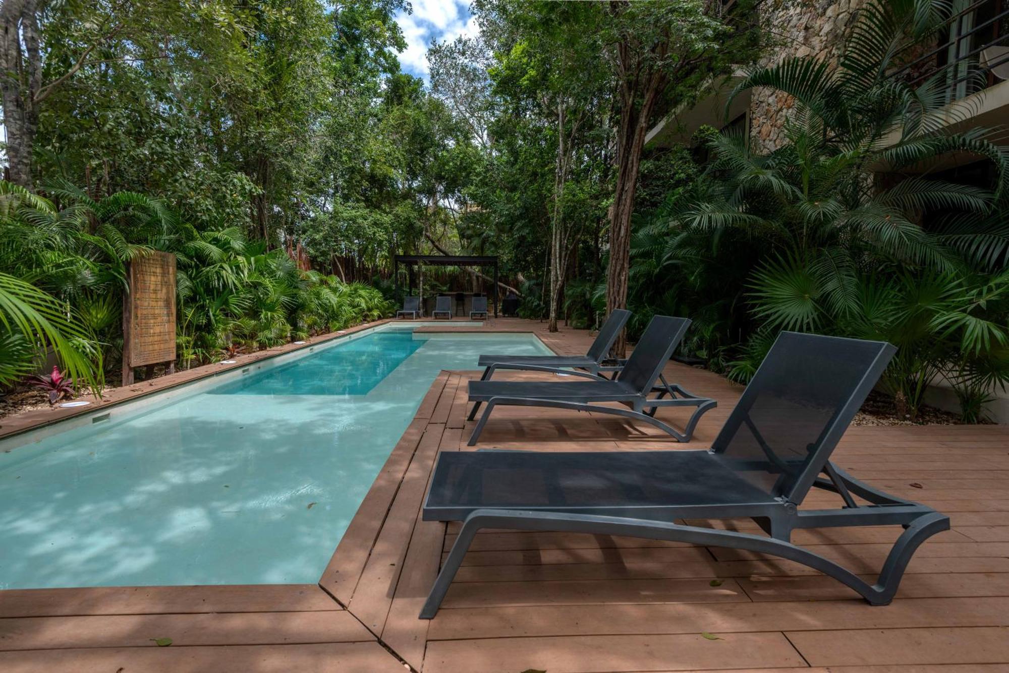 Spacious, Stylish, Comfortable, 2bd 2bth Condo,private Pool 24hr Concierge