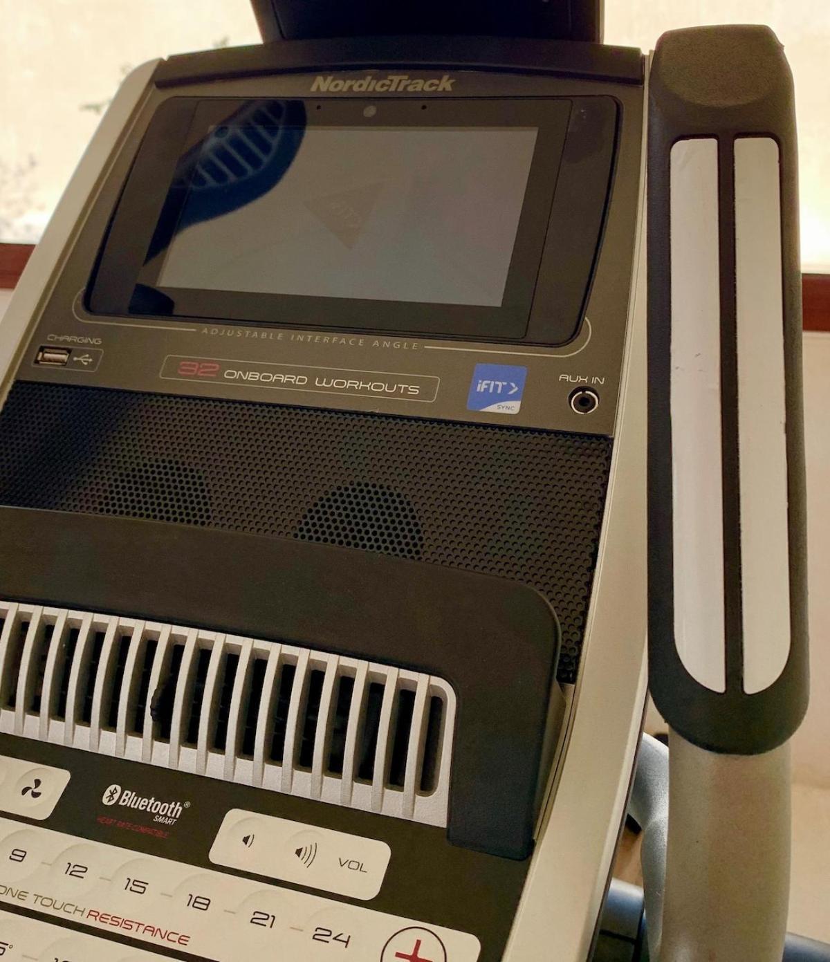 Alux, La Veleta Villa