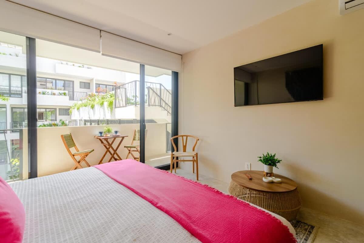 Ximbal 4 Guest Wifi Pool Gym Laundry Apartment *