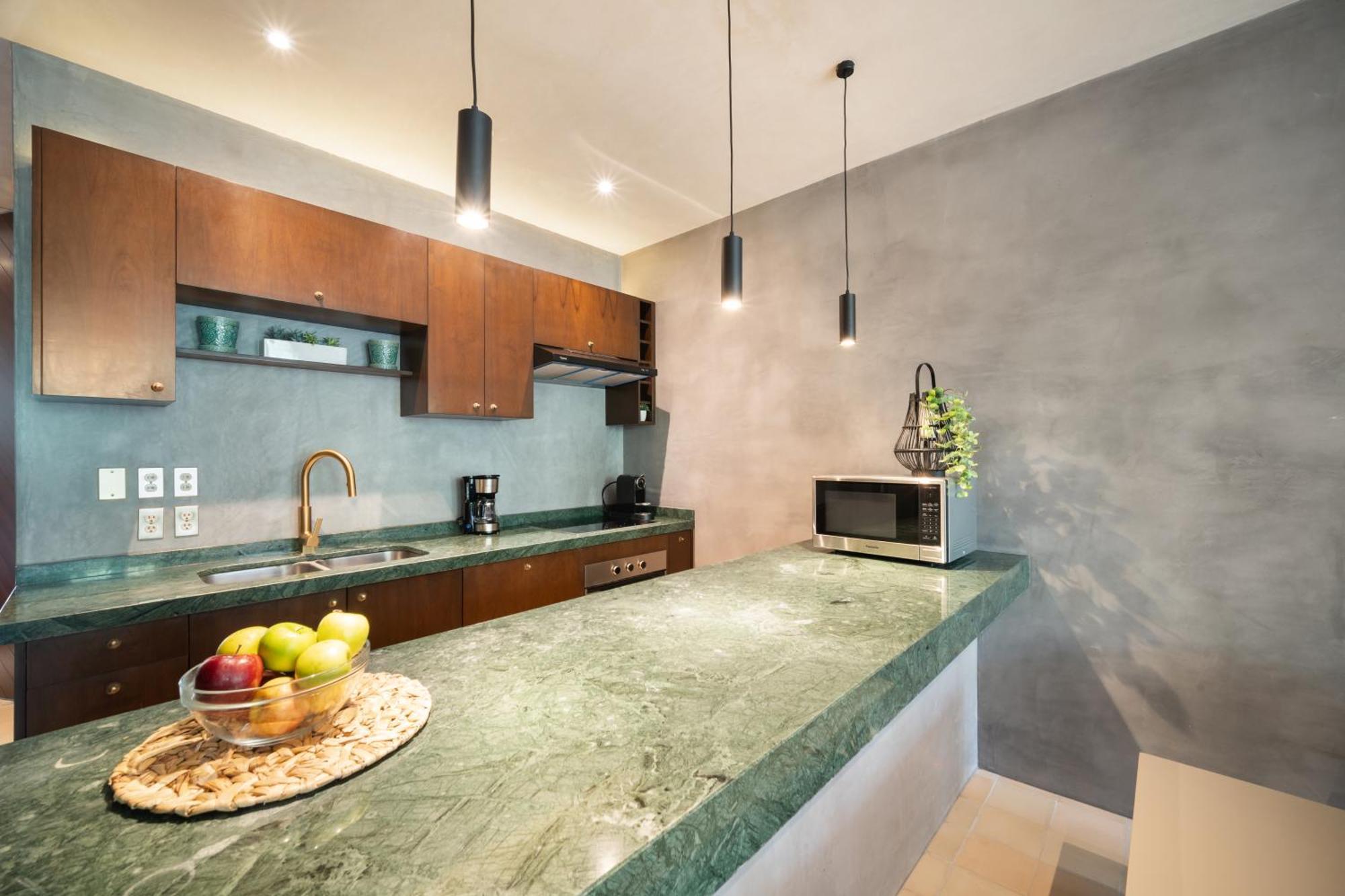 Apartment 2br Jungle Ph W Private Pool, Rooftop,